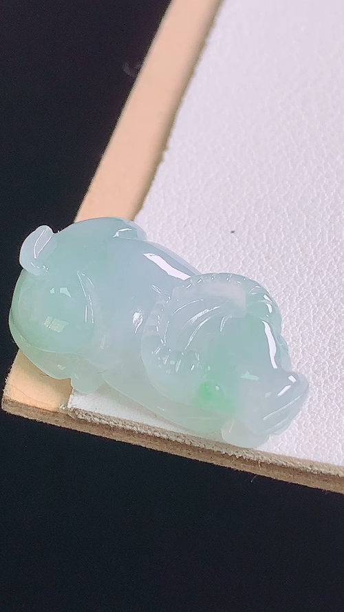 ️冰飘绿牛，无裂，尺寸:27.9-15.2-8.3mm
