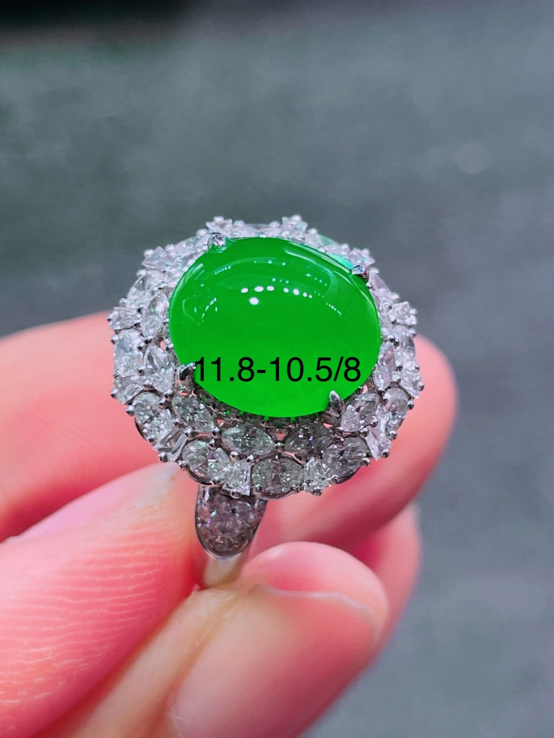 ️绿蛋面戒指 晶莹剔透，新颖时尚，无裂，11.8-10.5