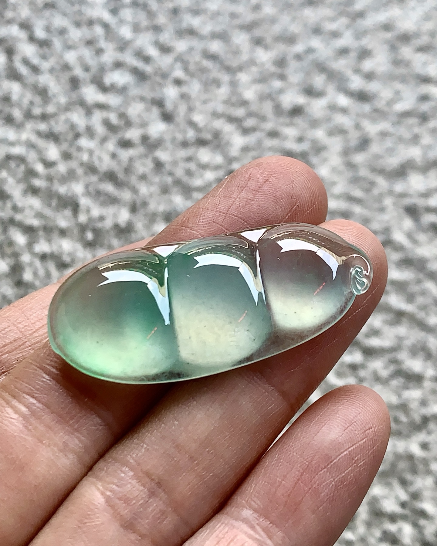 ️ 冰飘绿福豆 尺寸：39.7×17.3×7 温润雅韵，福泽绵长