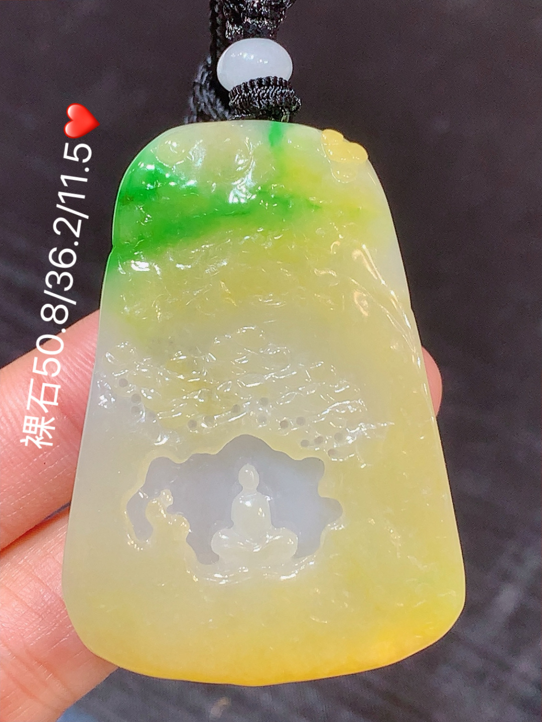 三彩悟道挂件 色泽鲜艳 底子细腻水润 佩戴简单大气，50.8-36.2-11.5