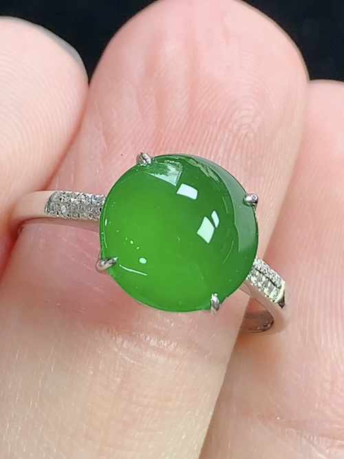 18k金镶冰满绿蛋面戒指，无裂，裸石尺寸9.0/9.0/2.8mm，13号手寸，Q13xm