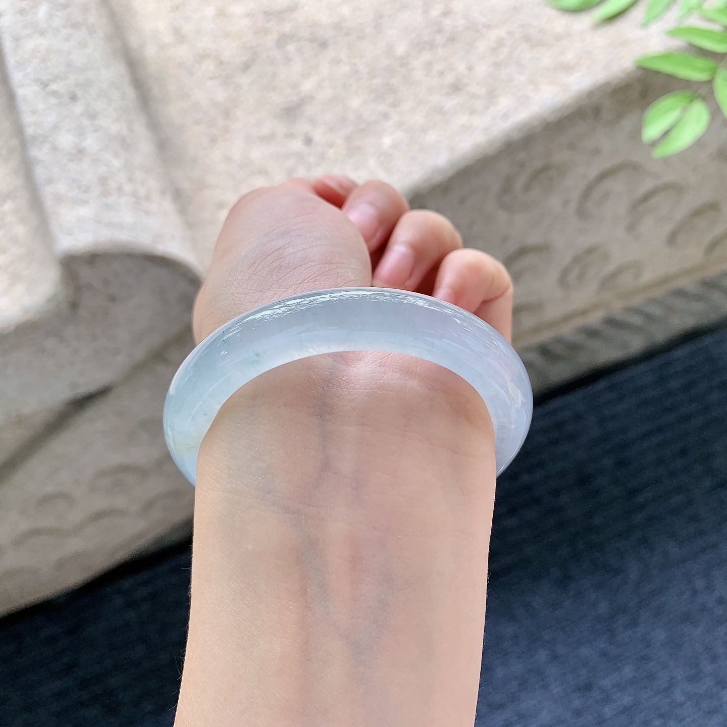 正圈 冰糯蓝底飘花，清透，水润，种老，细腻，打灯有棉絮