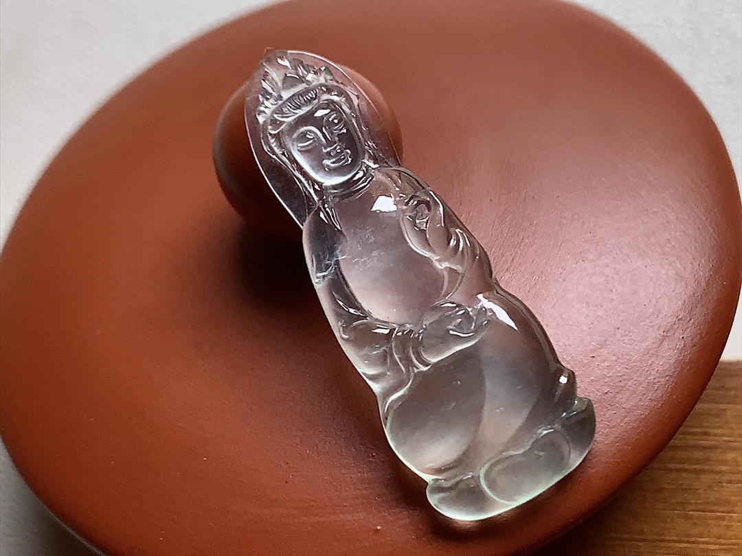 玻璃种底色观音 冰透质感，通透感强，尺寸32.3*12*4