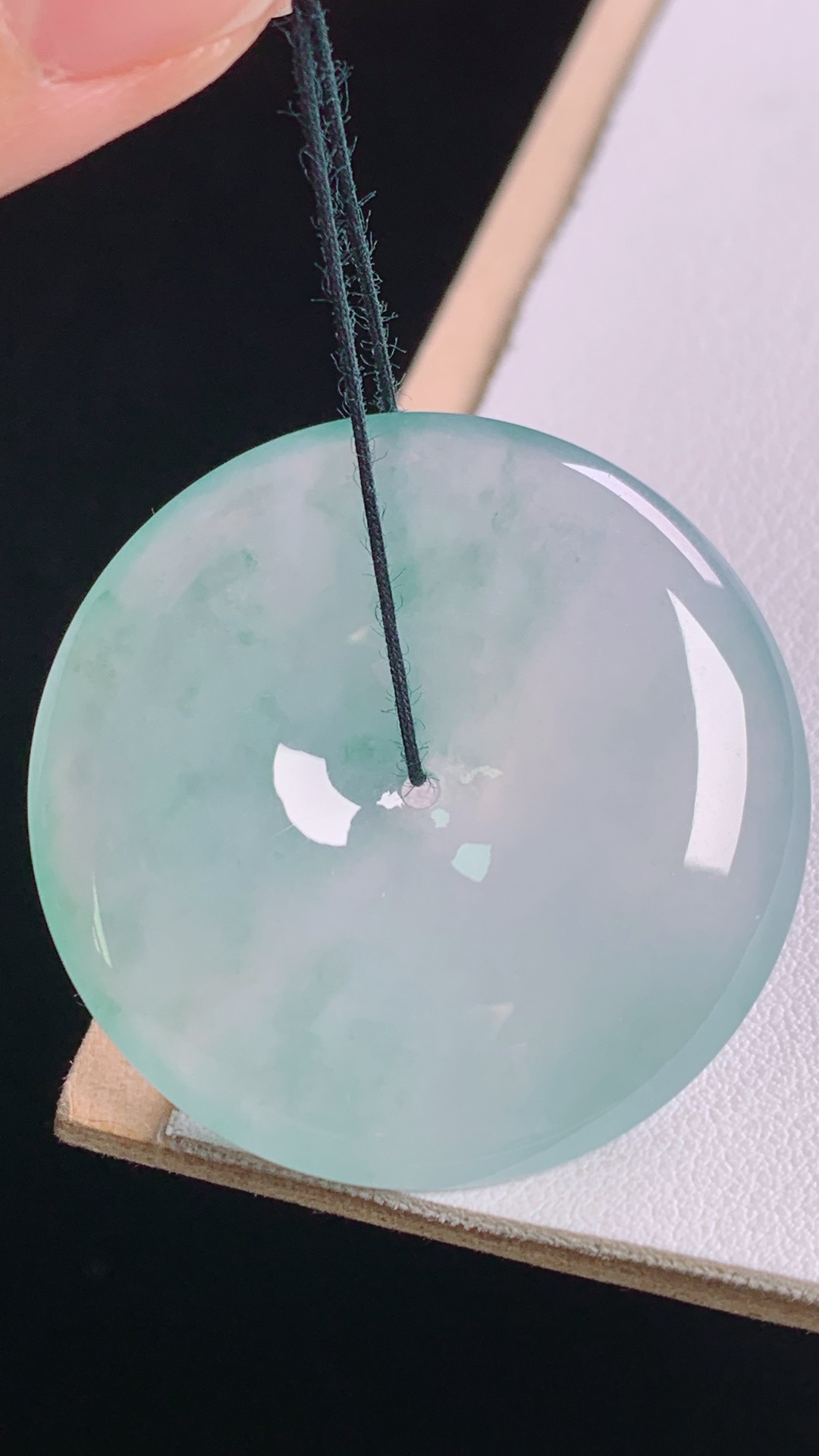 冰飘花平安扣 花色灵动，圆润饱满，无裂 尺寸:35.3-5.8mm