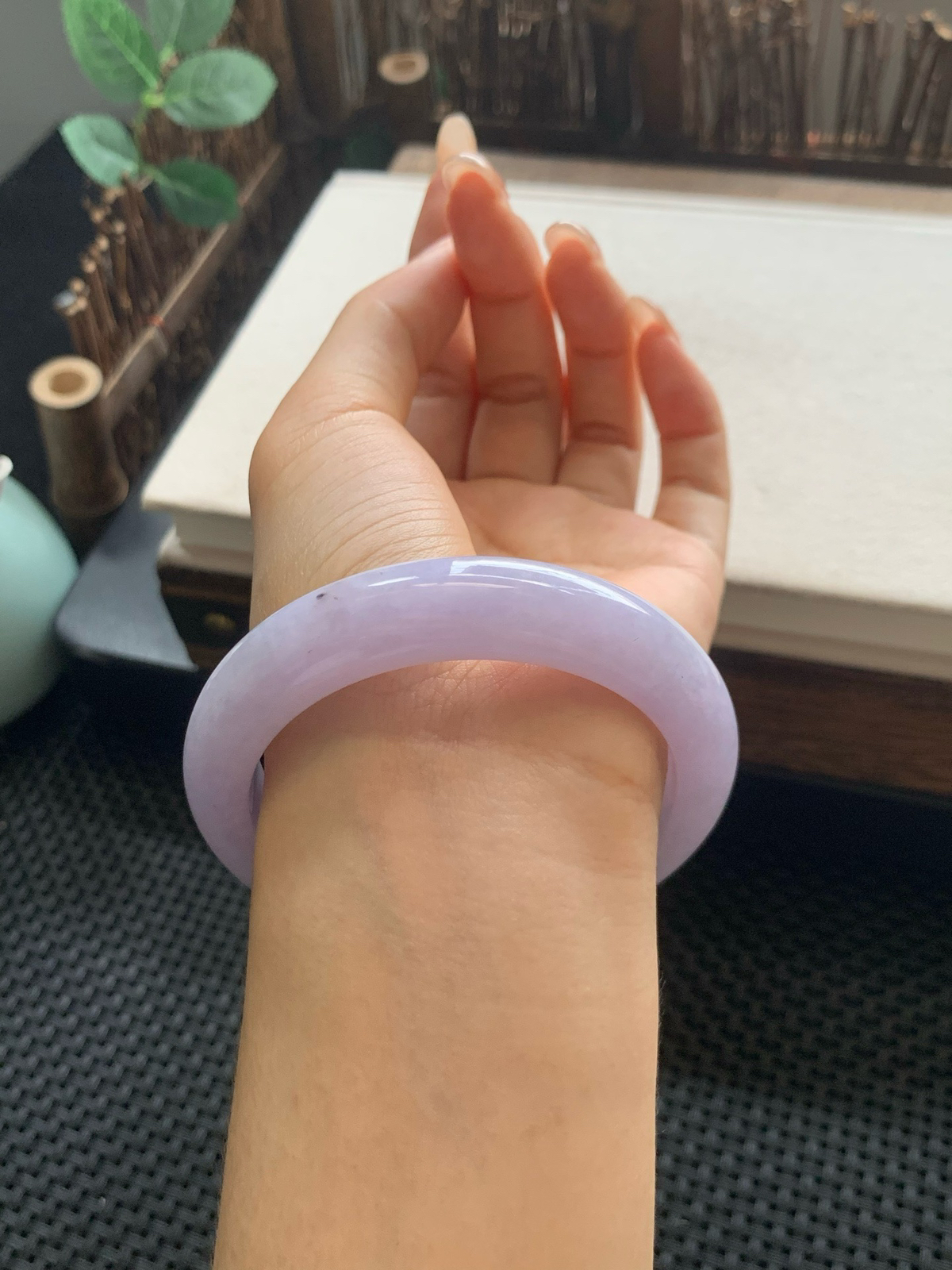 57圈口紫罗兰正圈手镯
