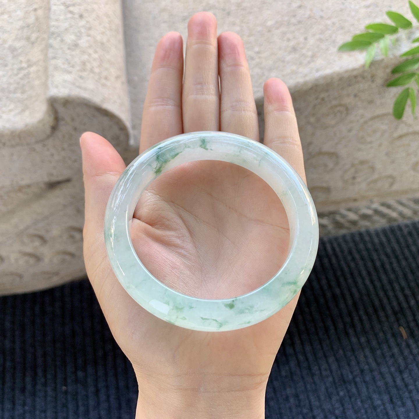 正圈58 59【圈口】59.5/12/9【编码】C5070133【描述】冰糯飘花，清透，水润，种老，