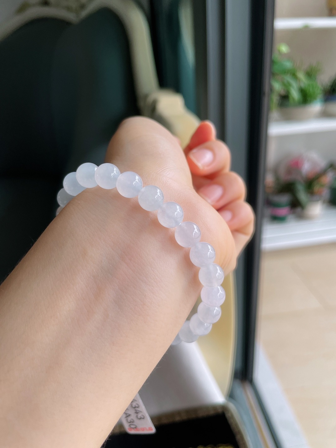 缅甸天然翡翠A货，白冰手串，尺寸：7.8mm。【编4343】