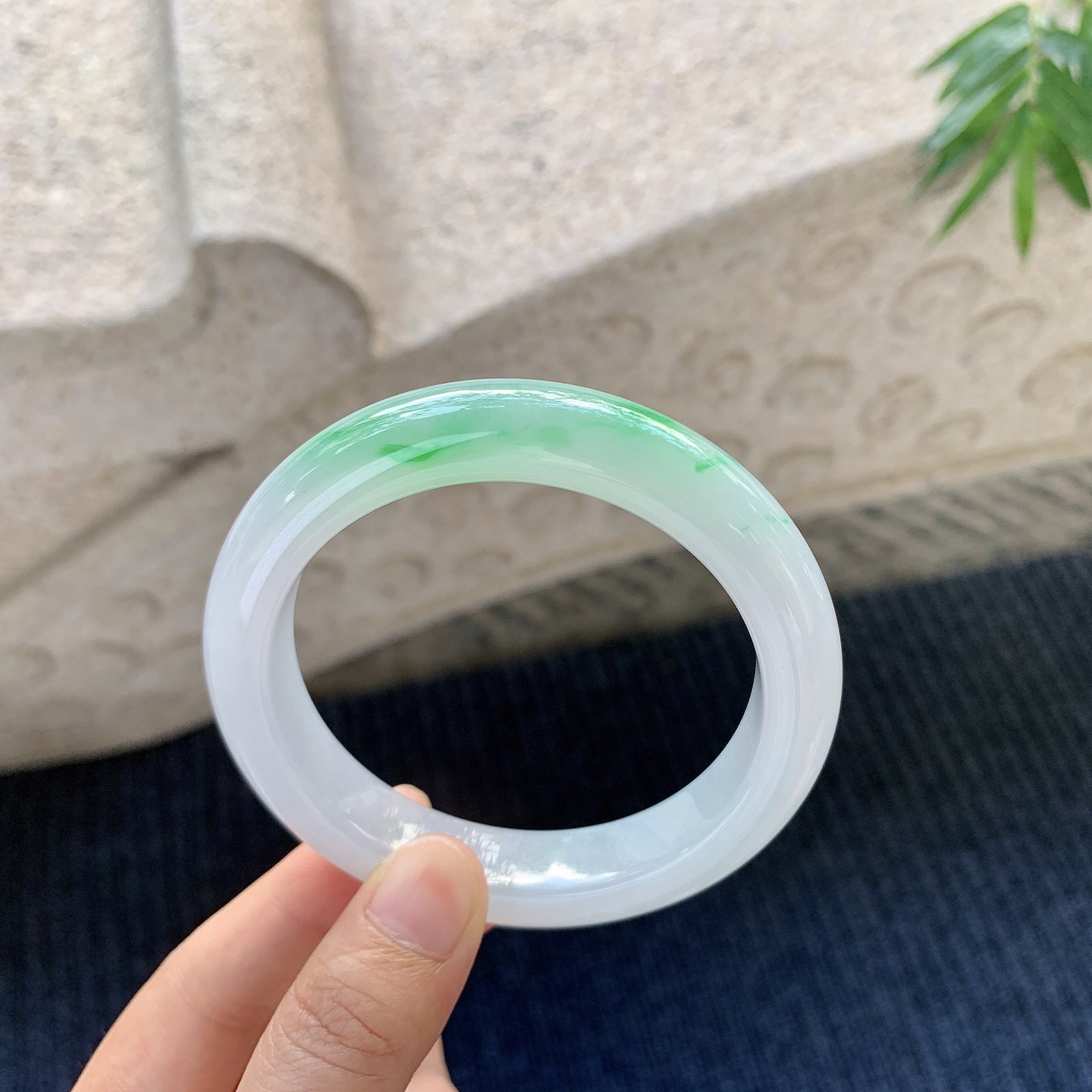 正圈 细糯紫底飘绿，水润，种老，细腻，无裂