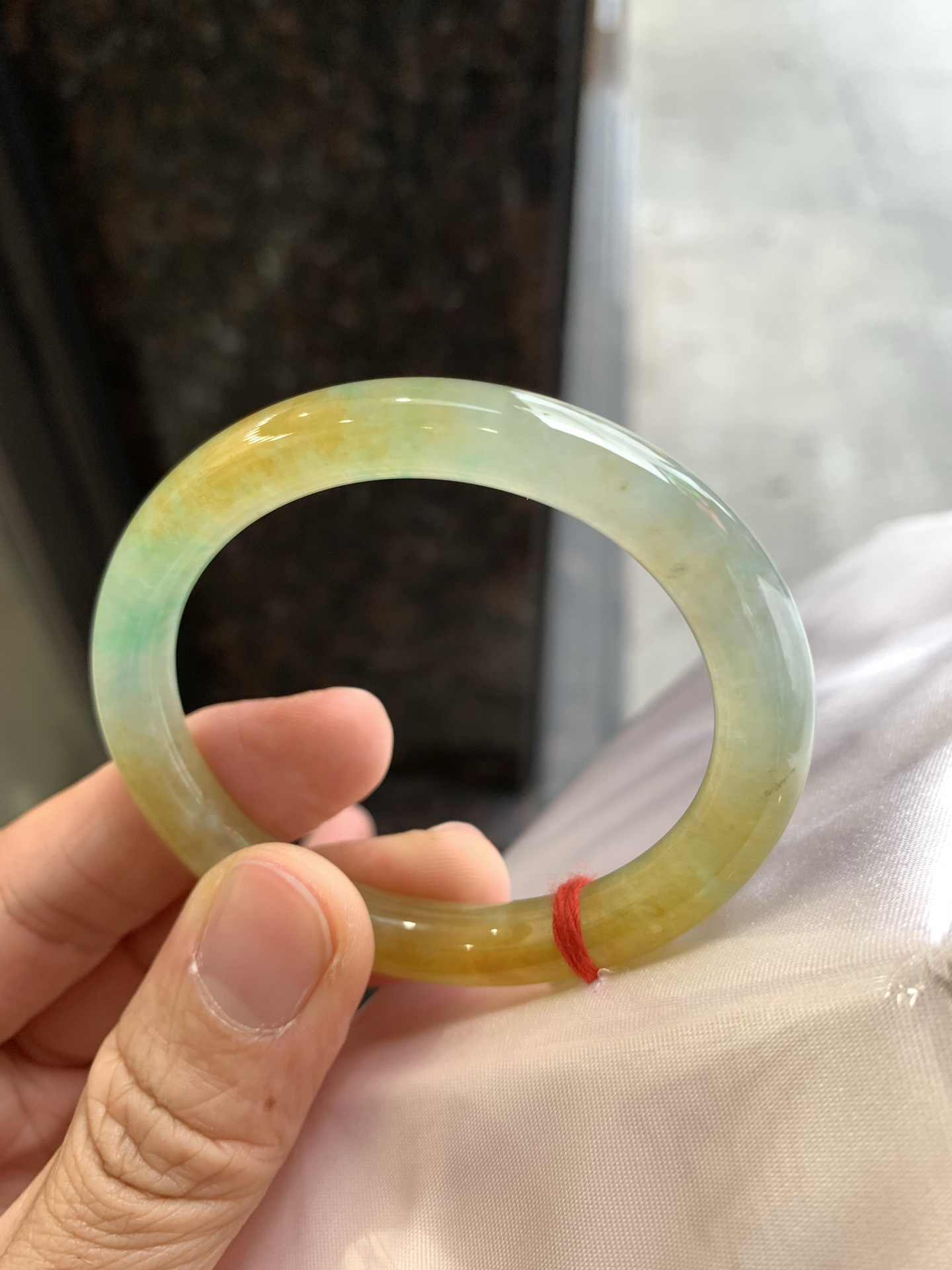 贵妃圆条冰双彩 无裂 尺寸：53/44/7.8 特色料子