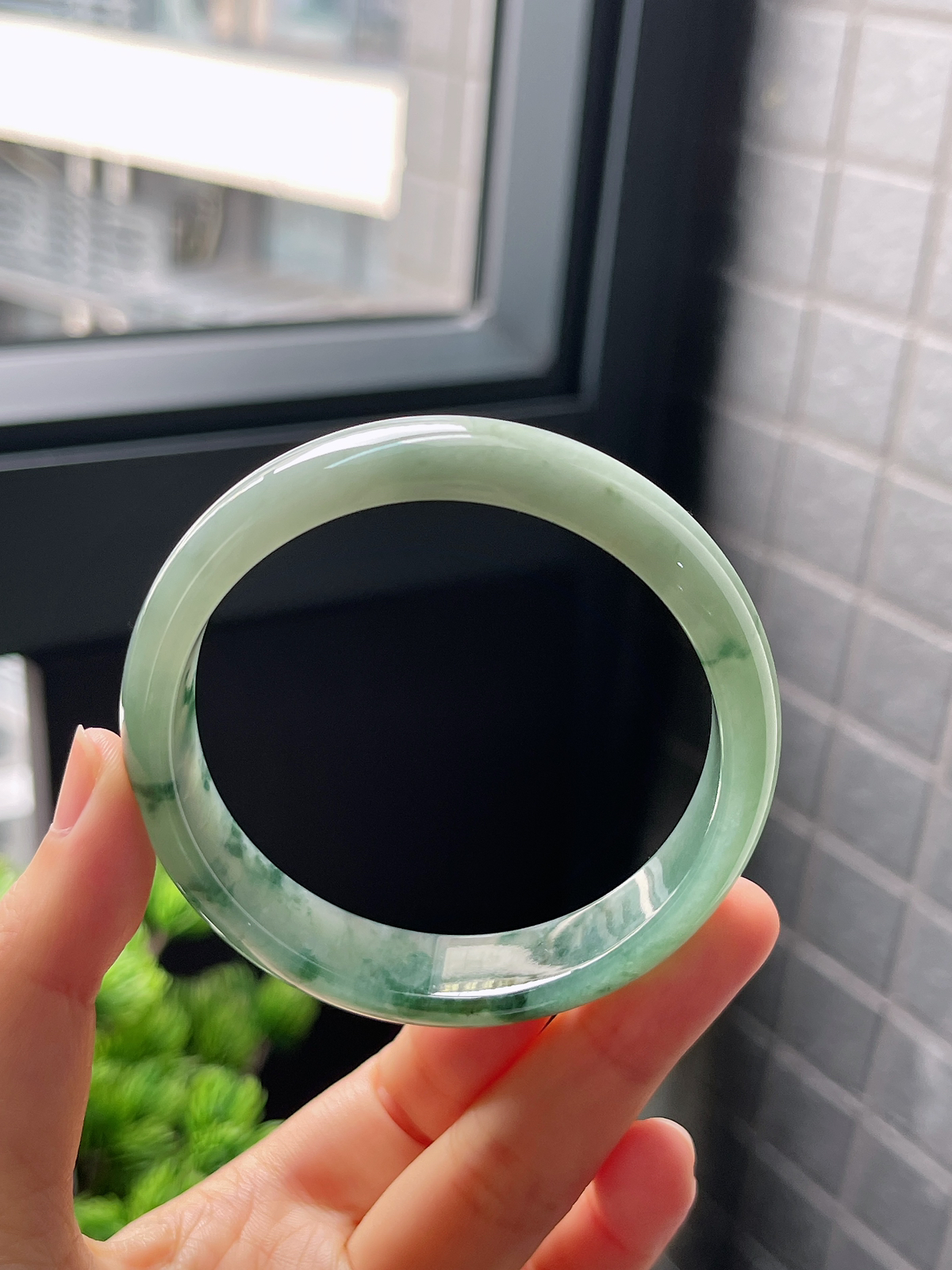 圈口56.8，冰糯种飘花翡翠正圈手镯