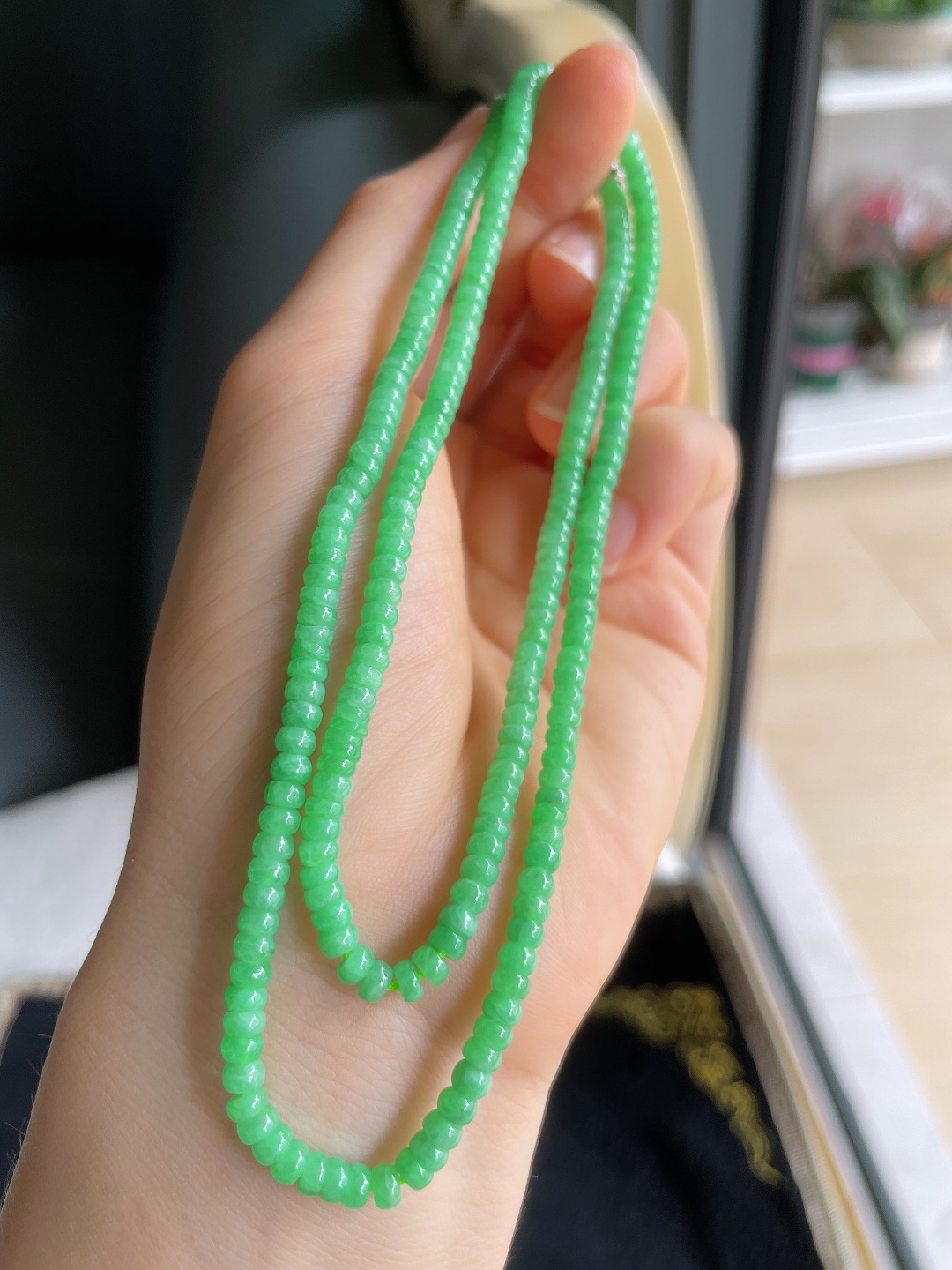 ️，缅甸天然翡翠A货，冰满绿算盘珠珠链，尺寸：3.8mm，长度55cm。【编3971】