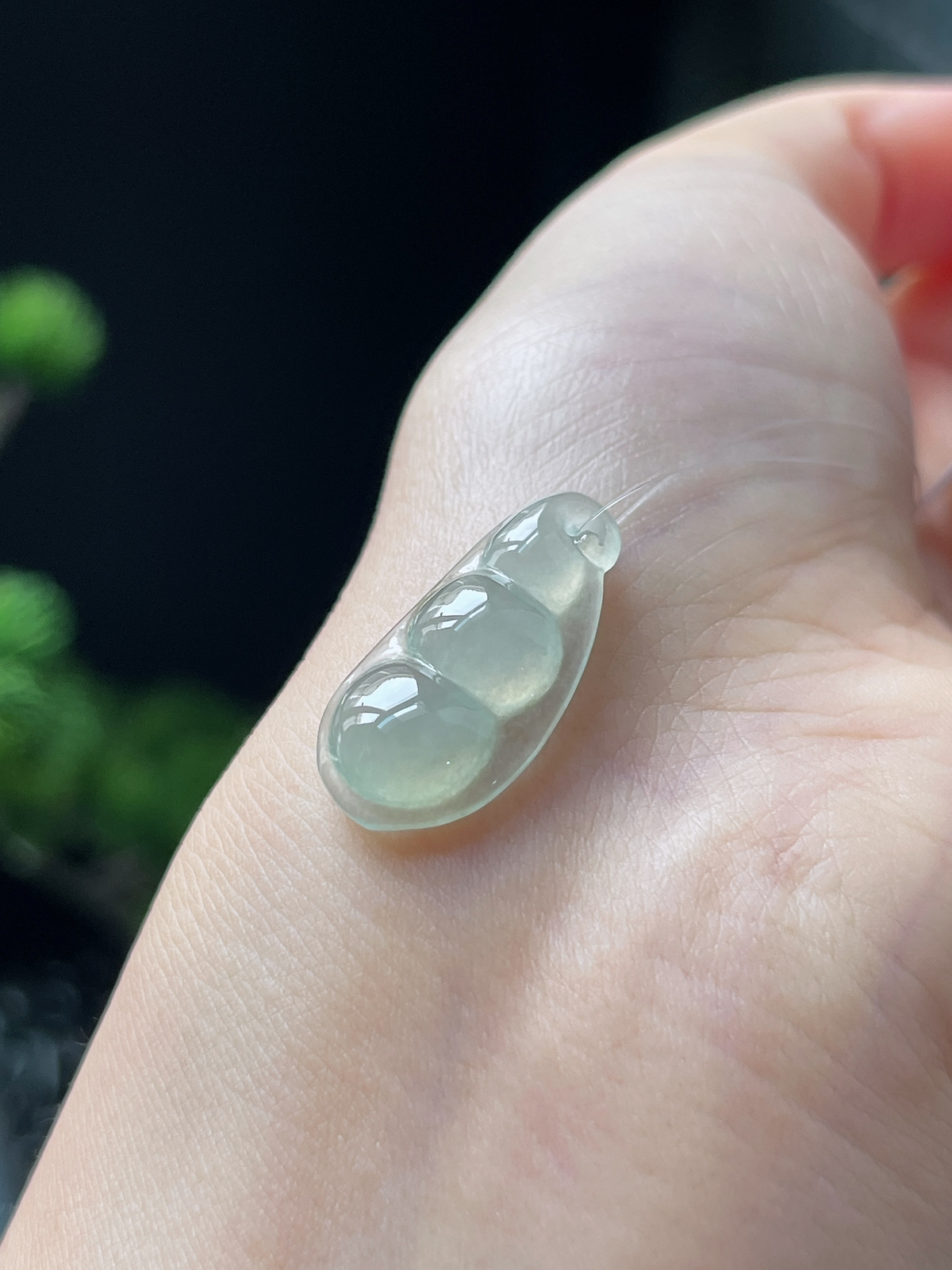 翡翠冰糯种淡绿色福豆
