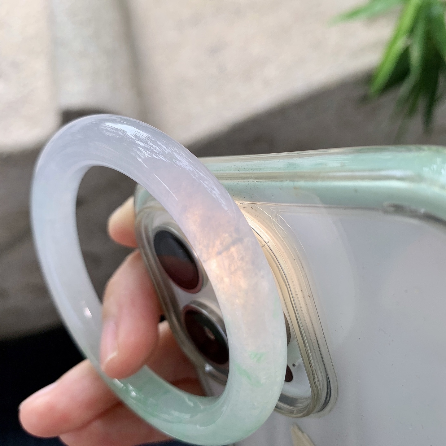 圆条49 50【圈口】50.3/9/8.7【编码】LH071318【描述】冰糯春彩，清透，水润，种老，细腻，打灯有絮线