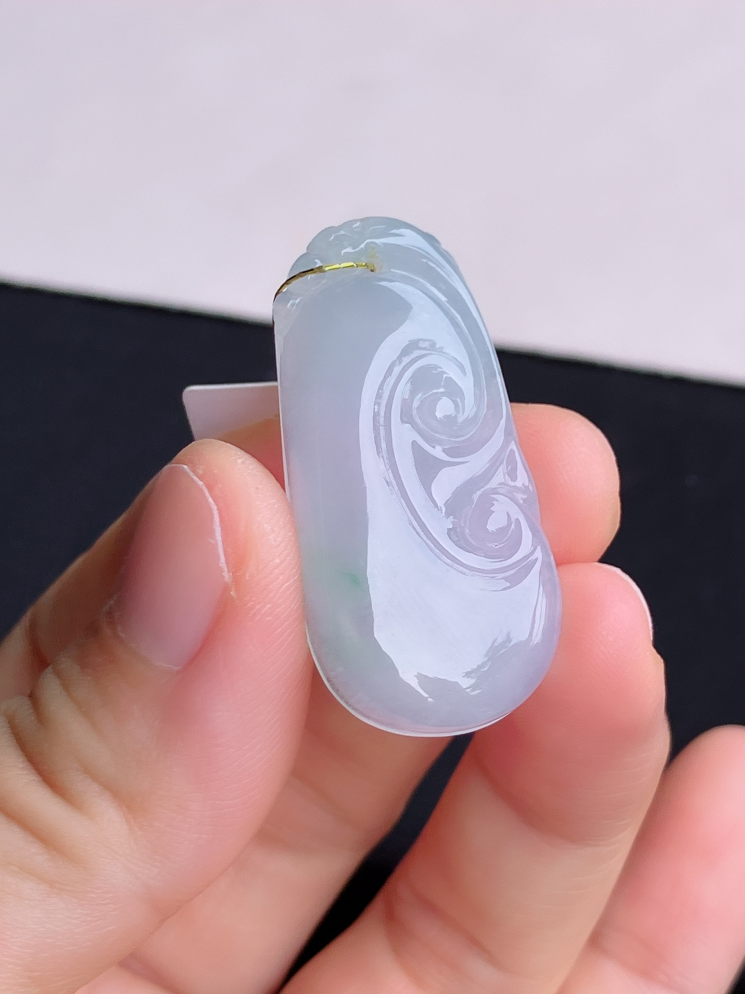 底色如意，晶莹剔透。尺寸37.6/18.3/5.6/自然光实拍