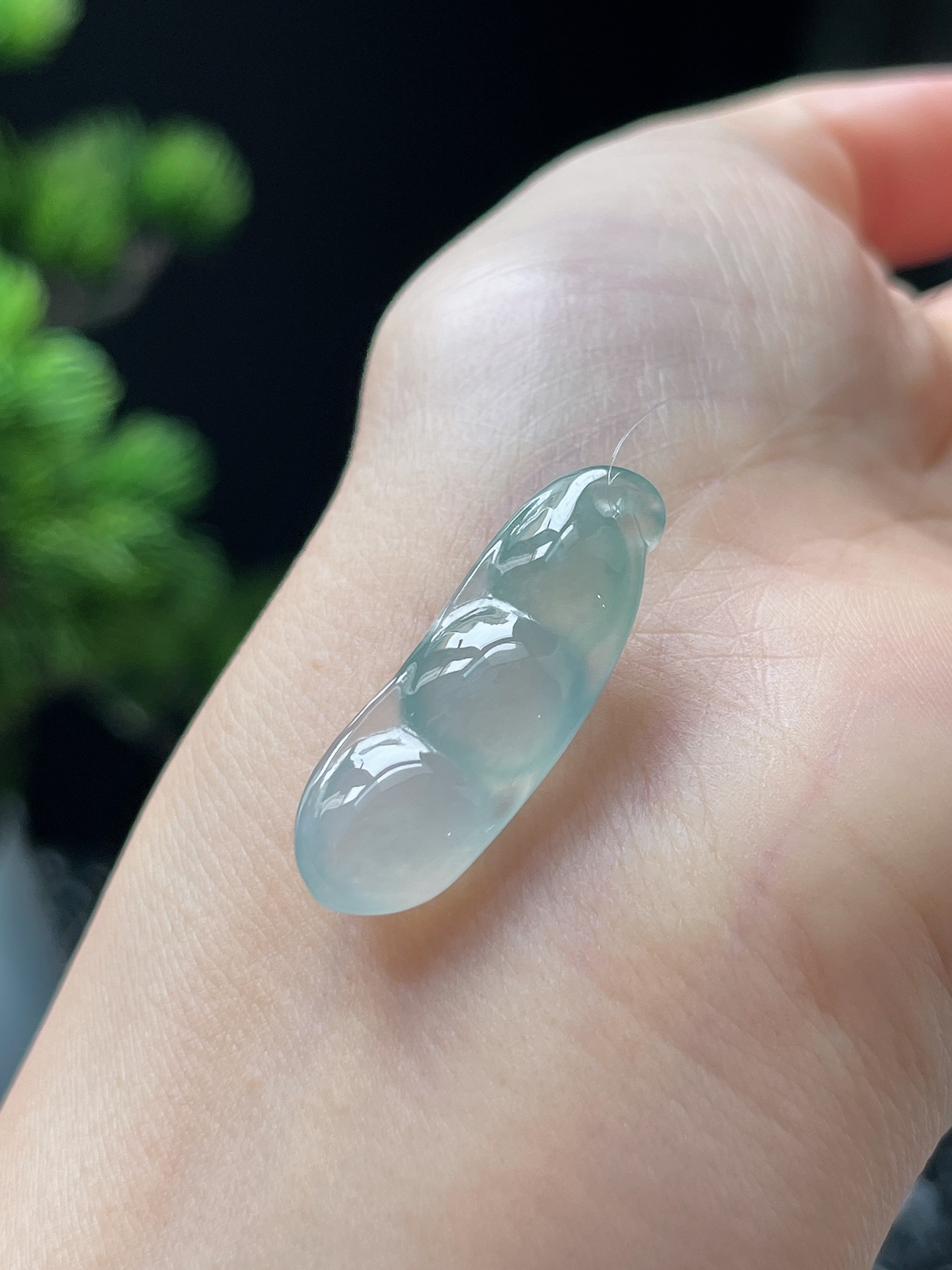 翡翠冰种淡绿色福豆