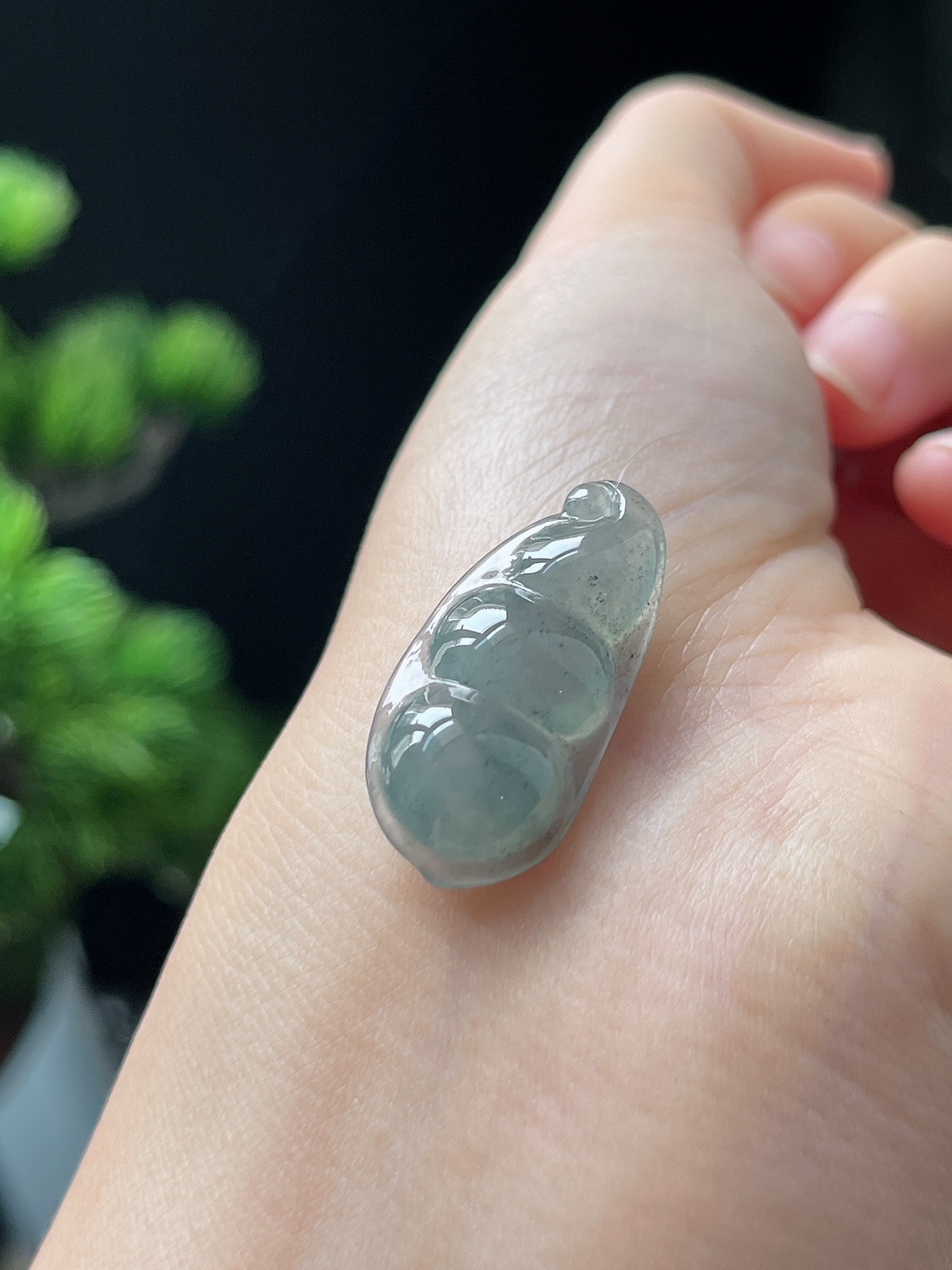 翡翠冰糯种淡蓝色福豆