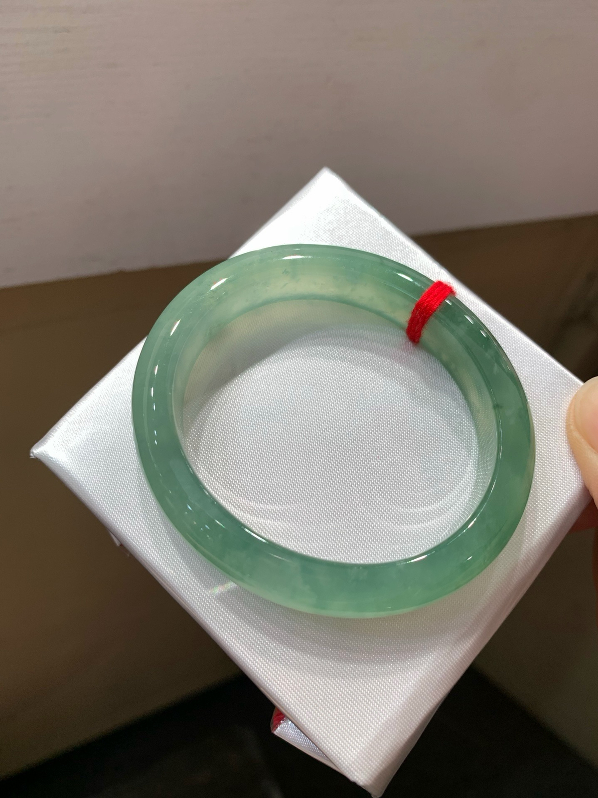 尺寸53.9/12/7.9，冰种贵妃镯
种好水足 上手好看