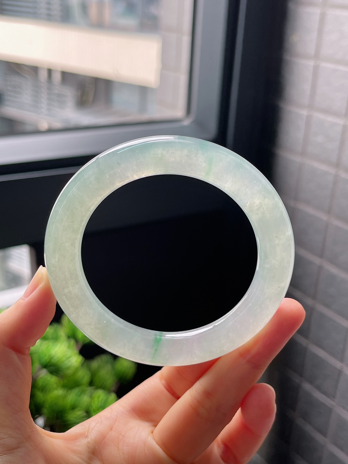 圈口55，冰糯种飘花翡翠圆条手镯