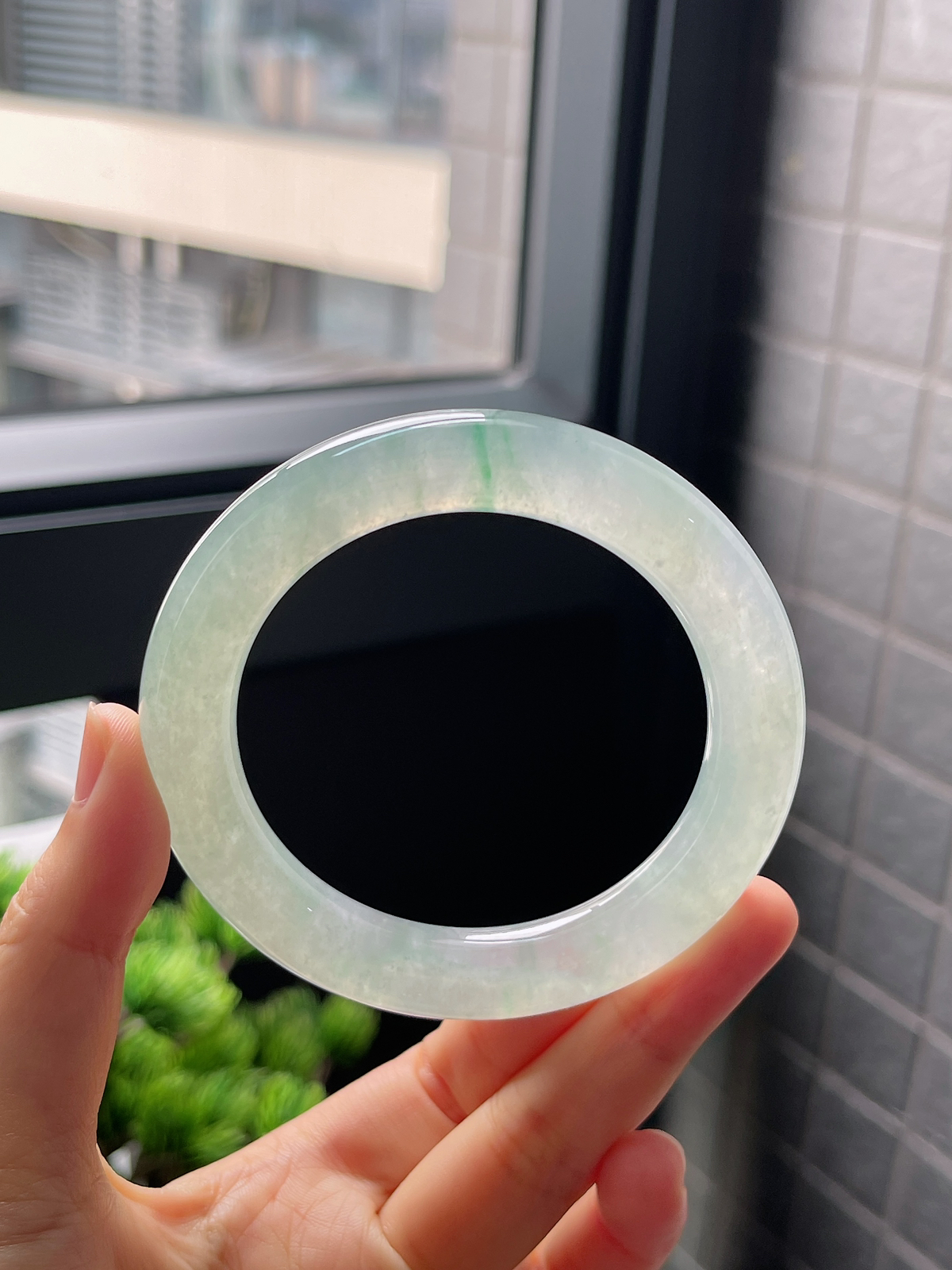 圈口55，冰糯种飘花翡翠圆条手镯