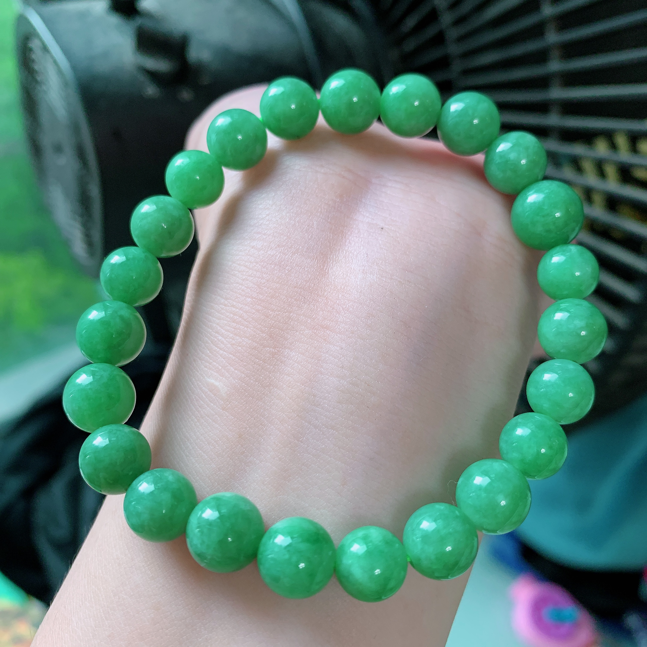 自然光实拍，冰润满绿翡翠手串手链，种老水足，冰清玉润  颜色漂亮  #001.1取一尺寸9.2mm