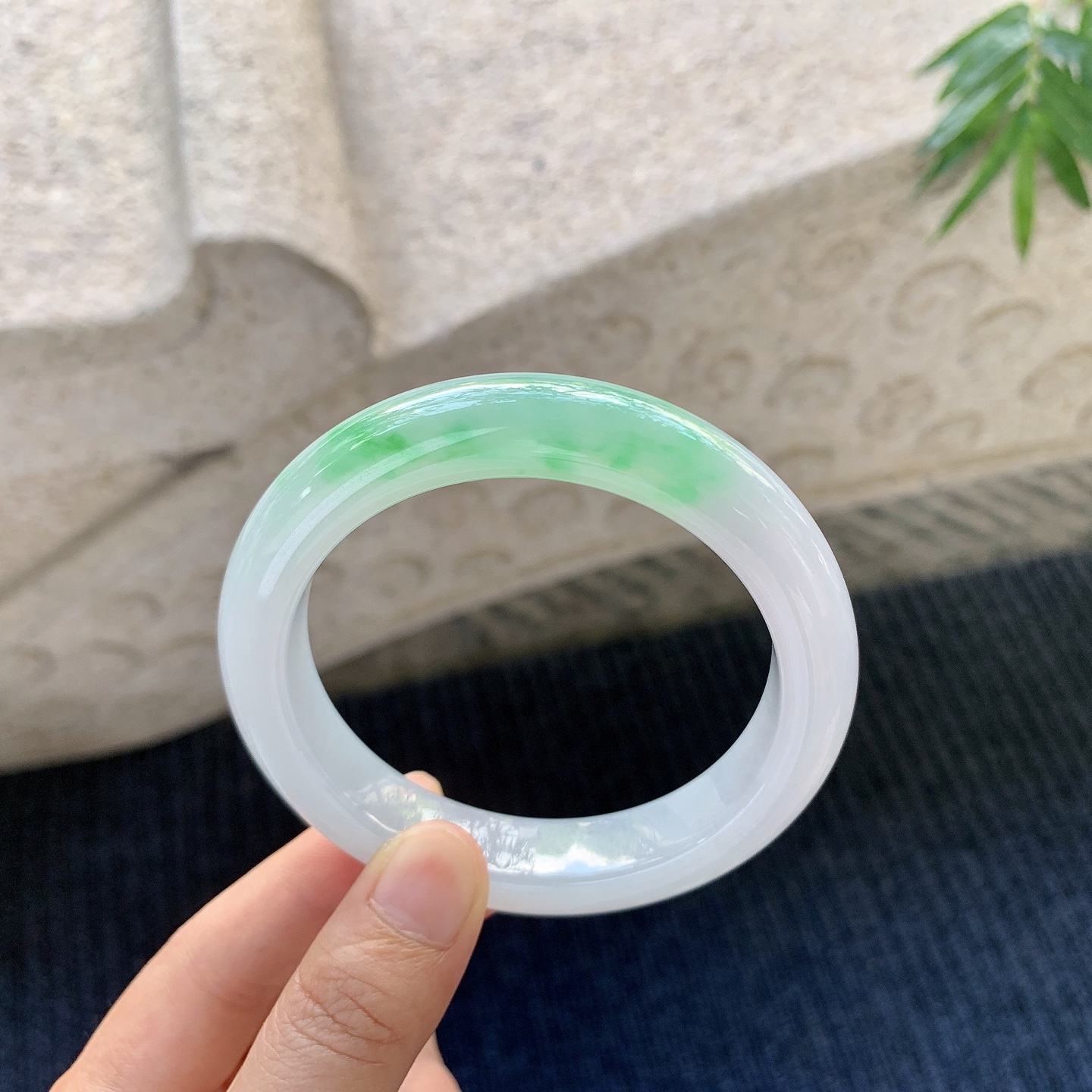 正圈 细糯紫底飘绿，水润，种老，细腻，无裂