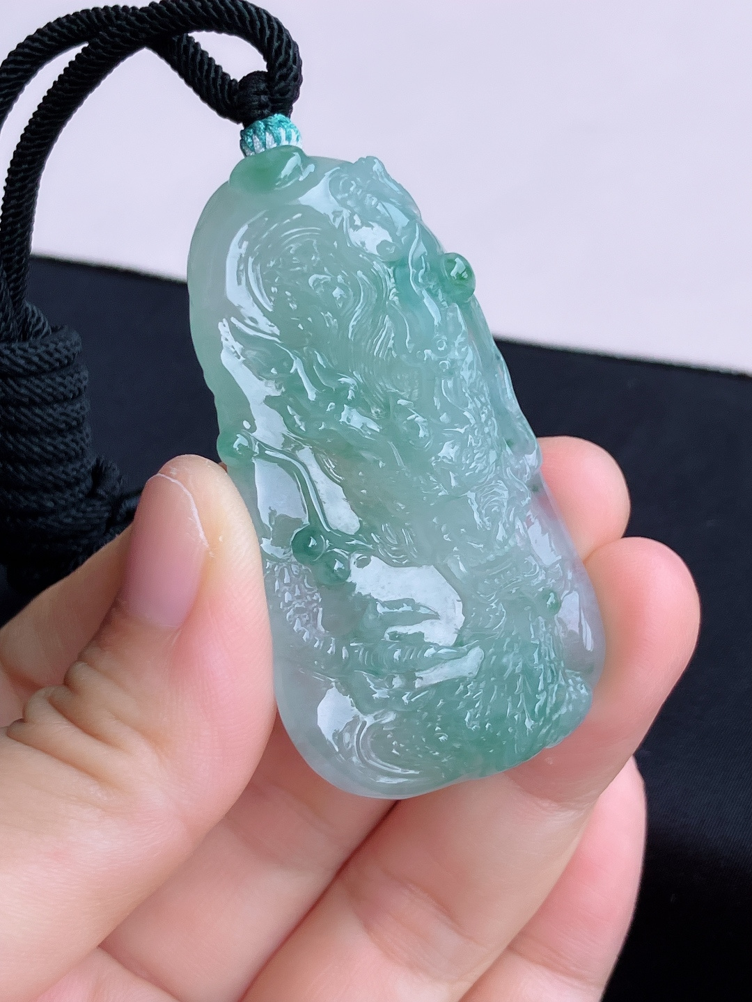 冰飘花龙牌，晶莹剔透，栩栩如生，尺寸58.8/31/11.5/自然光实拍