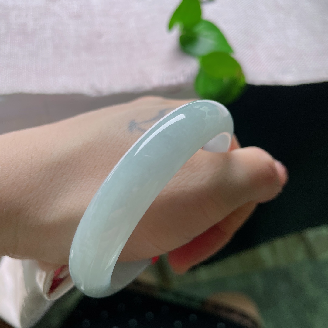 54.2/12/7.2，白月光正圈，无裂，温润纯净白月光，清透柔和尽显素雅温柔。ss55734a。