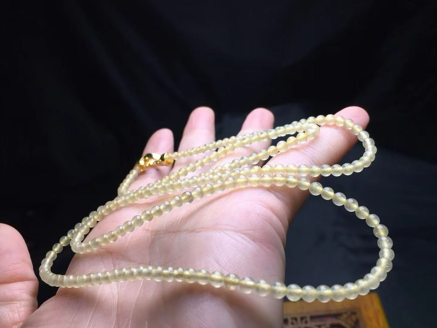 冰黄小米珠，卡3.7～3.4mm，200颗，种好，玉质细腻，颗颗精选，冰透水润