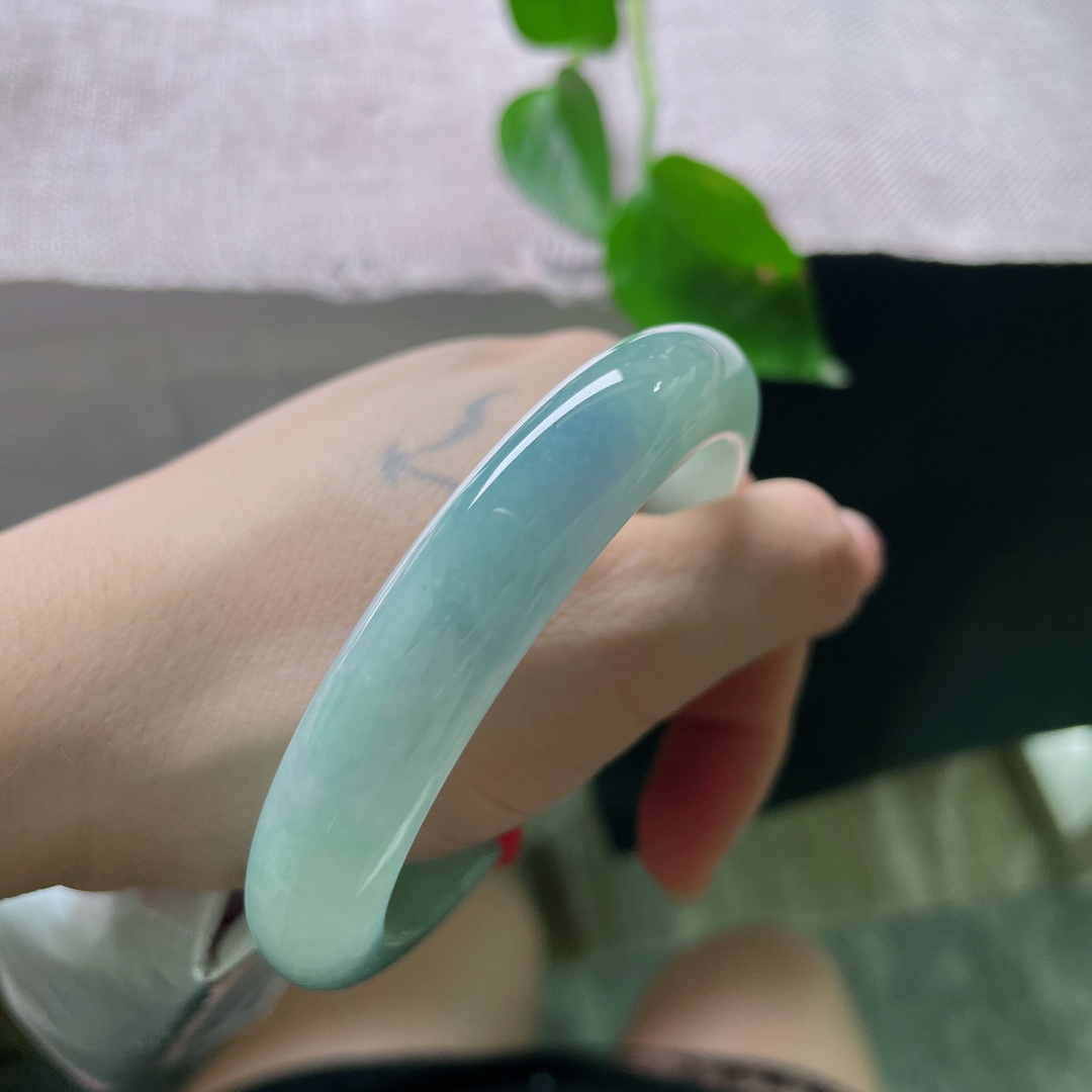59/12.2/8.8，蓝紫正圈，独具匠心，水头好，种老，细腻，佩戴优雅端庄，无裂，ss53793a
