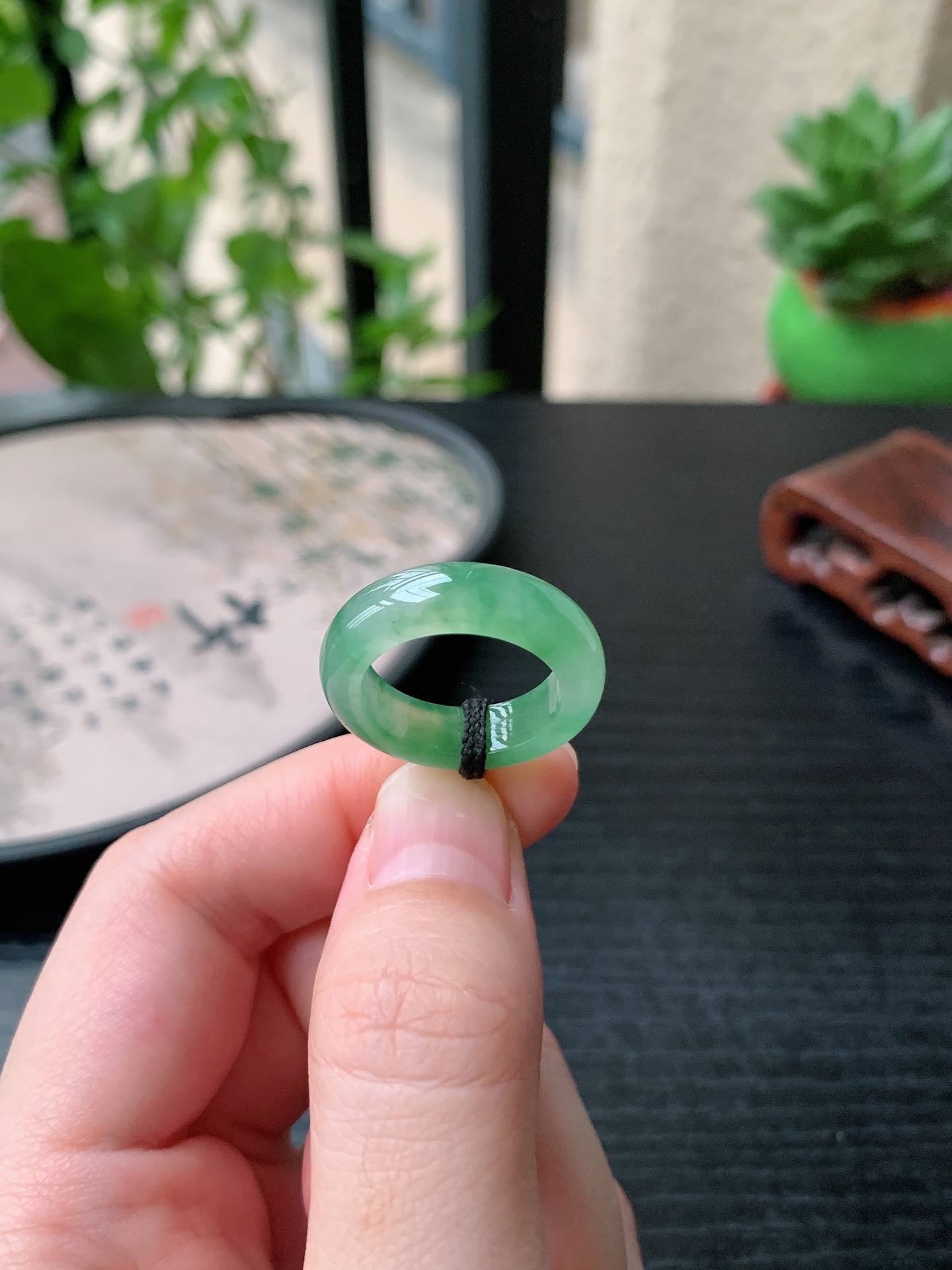 老坑冰种胶感飘绿素面戒指 裸石尺寸:17.5-6-4mm