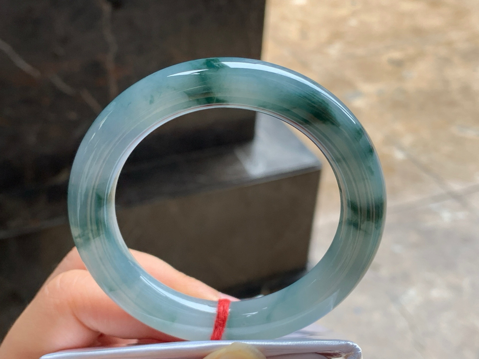 53-10.3
蓝花圆条手镯^_^飘花浓郁