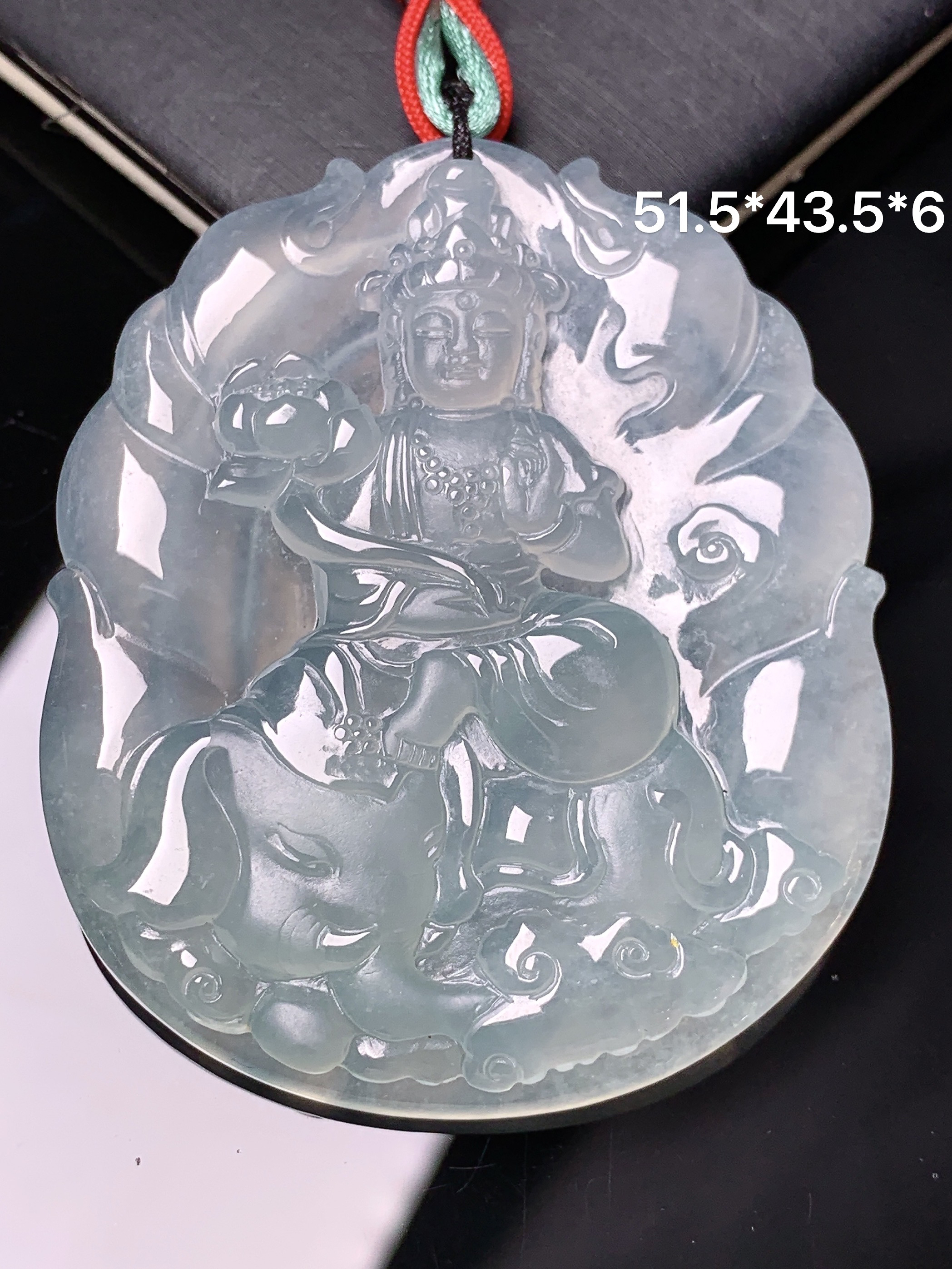 冰种普贤观音菩萨吊坠 玉质细腻 色泽艳丽清新 整体尺寸51.5*43.5*6 b2
