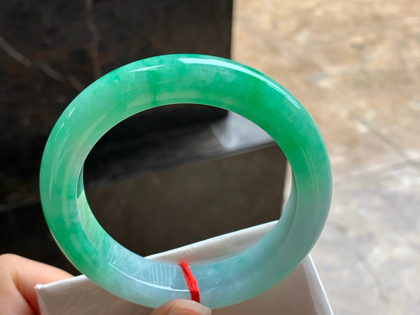 55-12.2-9.8
绿色手镯^_^鲜艳色阳