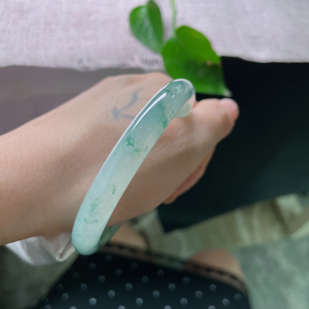 55.3/8.9飘花圆条，冰润细腻，飘逸灵动，婉间风华，晶体纹，ss55912a