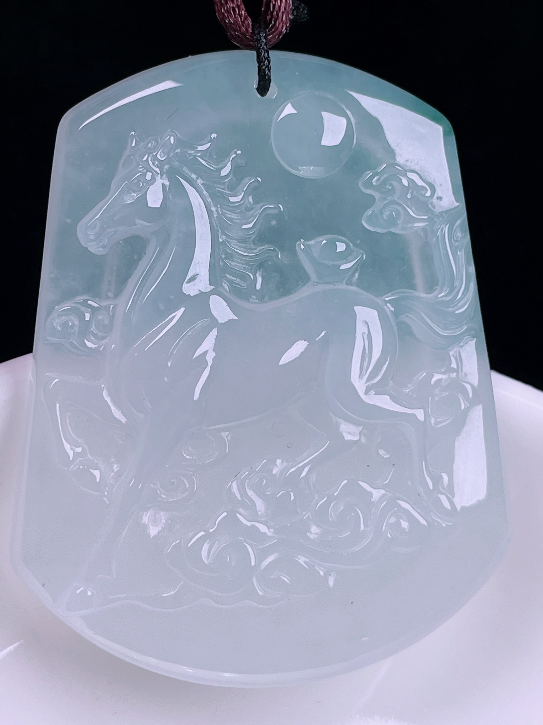 白冰马牌，老种起光，细底通透，尺寸：48.6/39/5.5mm0715