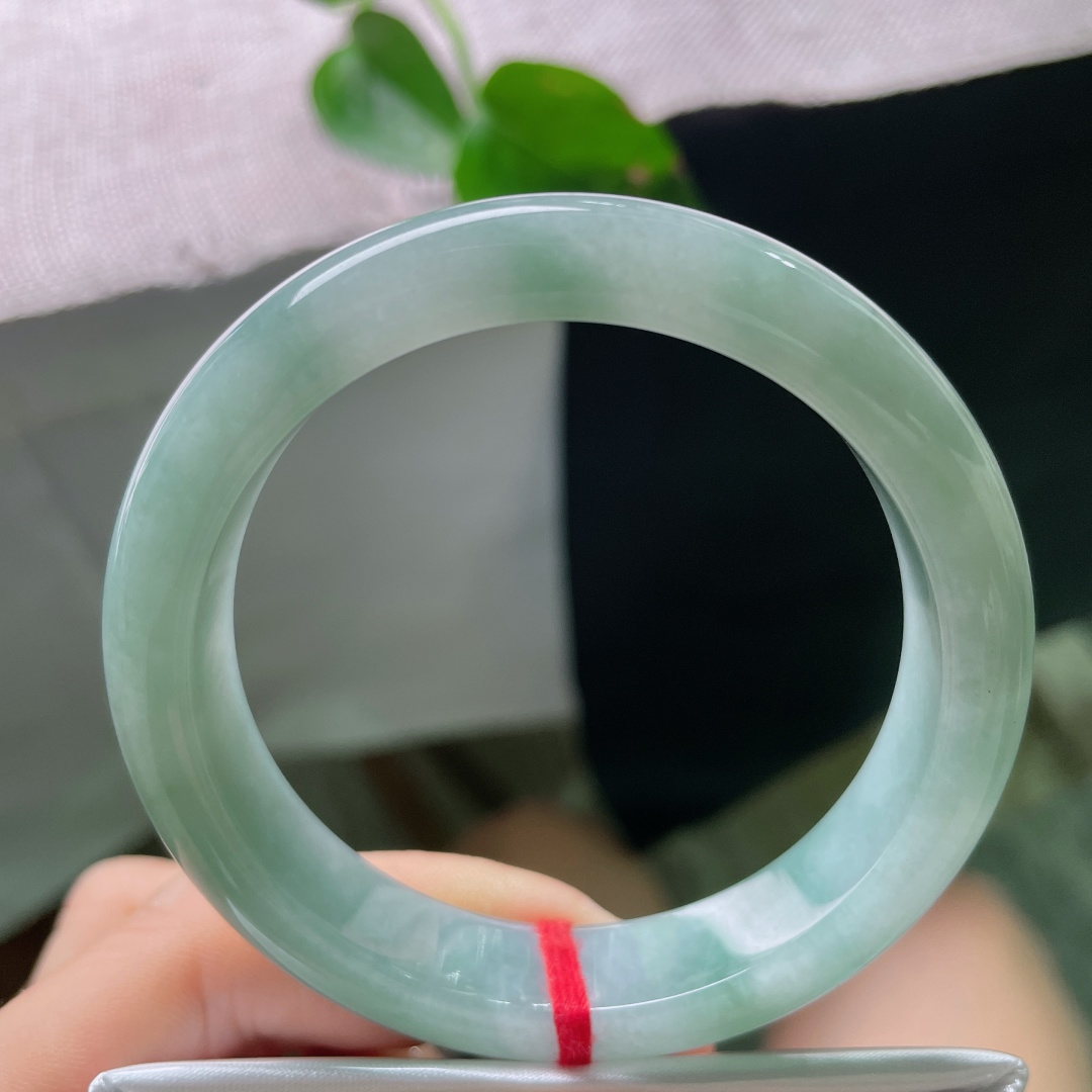 55.3/12.3/8.1，蓝底正圈，水润，细腻，颜色深深浅浅交织在一起，韵味十足，侧纹，ss541