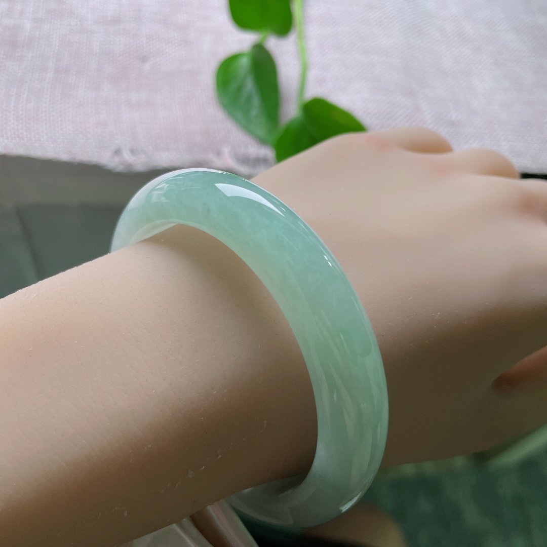 55.5/12/8.7绿底正圈，水润细腻，色系甜美，娇俏玲珑，减龄，显白，晶体纹，ss55033a