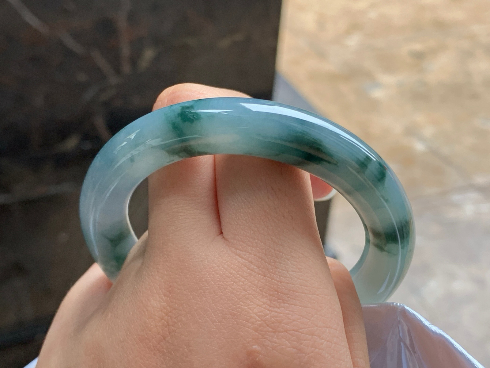 53-10.3
蓝花圆条手镯^_^飘花浓郁