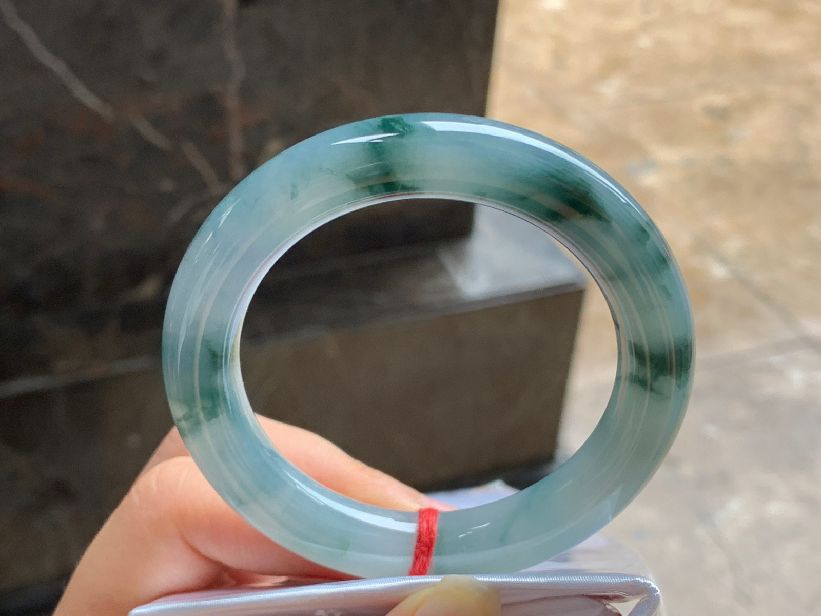 53-10.3
蓝花圆条手镯^_^飘花浓郁