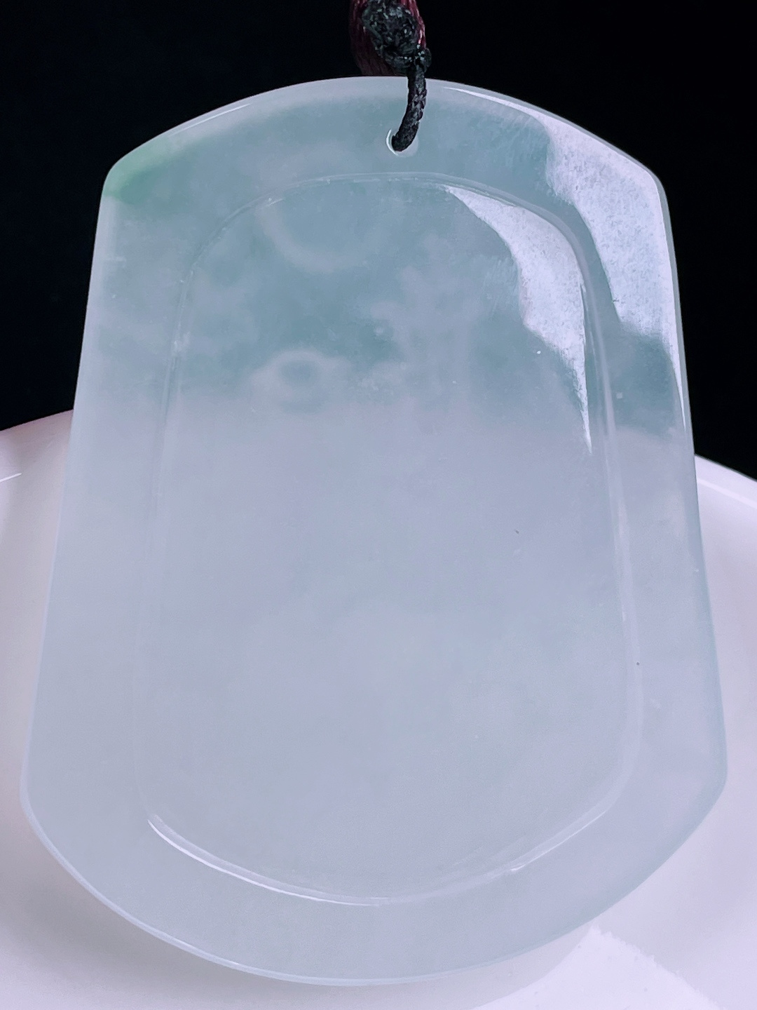 白冰马牌，老种起光，细底通透，尺寸：48.6/39/5.5mm0715