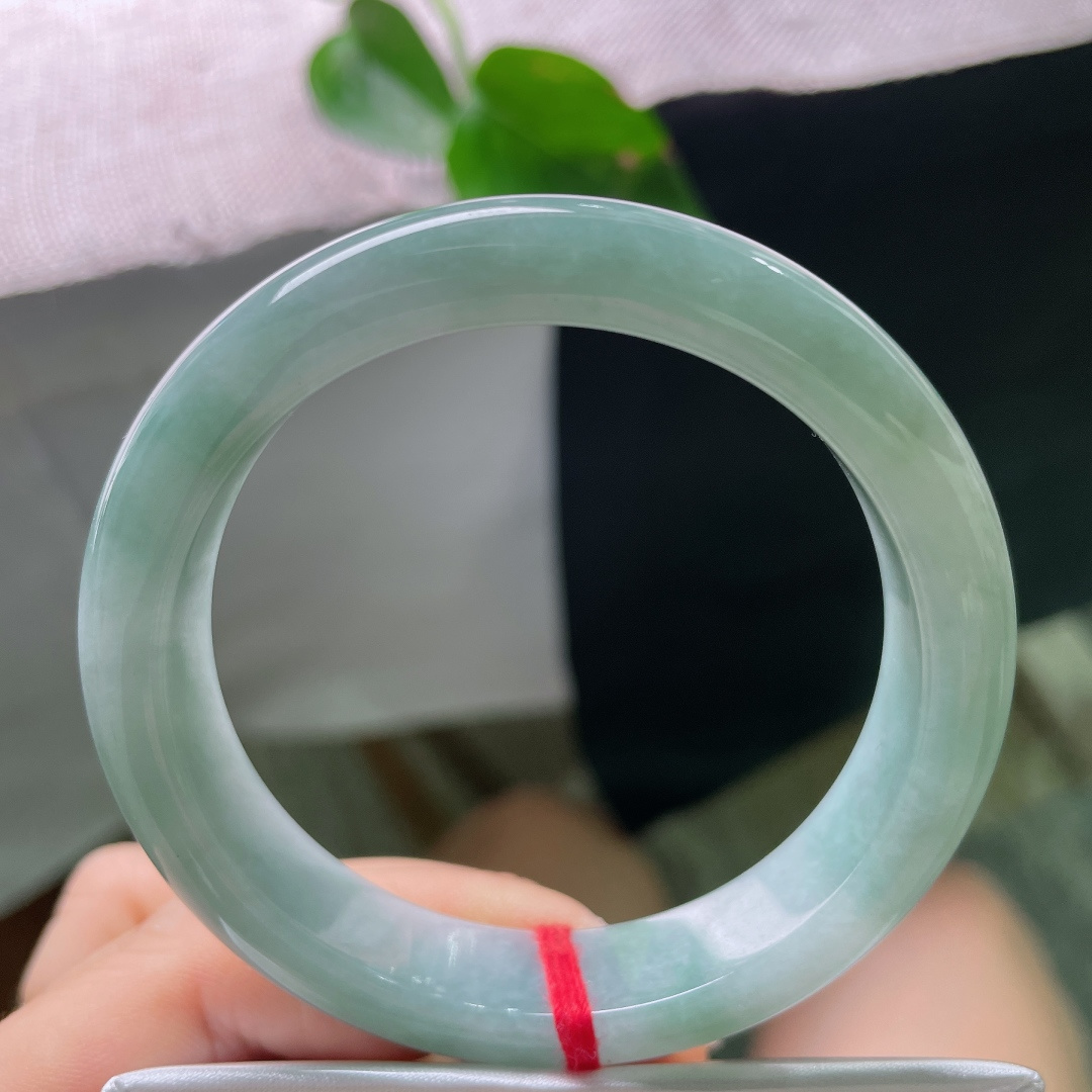 55.3/12.3/8.1，蓝底正圈，水润，细腻，颜色深深浅浅交织在一起，韵味十足，侧纹，ss541