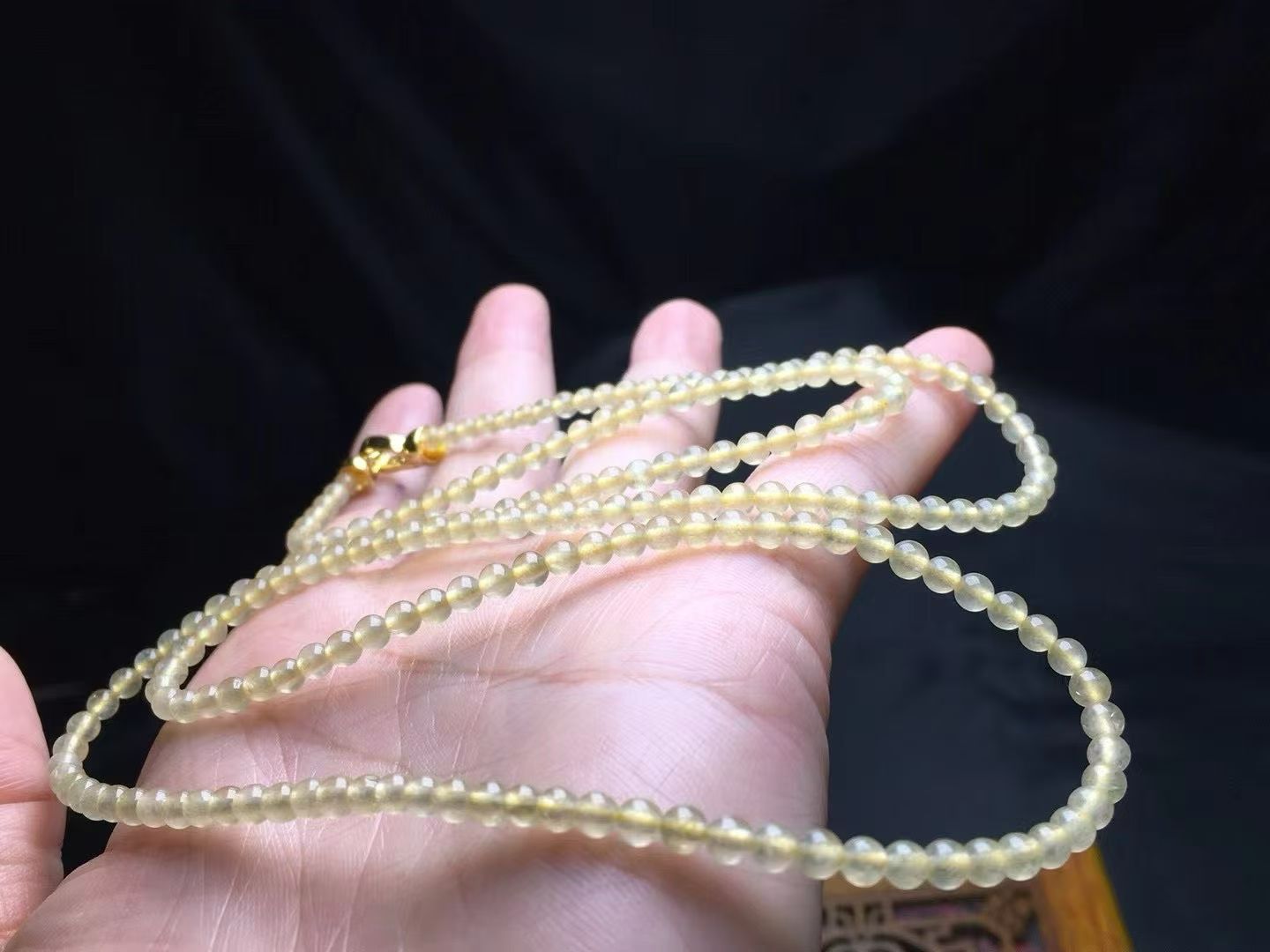 冰黄小米珠，卡3.7～3.4mm，200颗，种好，玉质细腻，颗颗精选，冰透水润