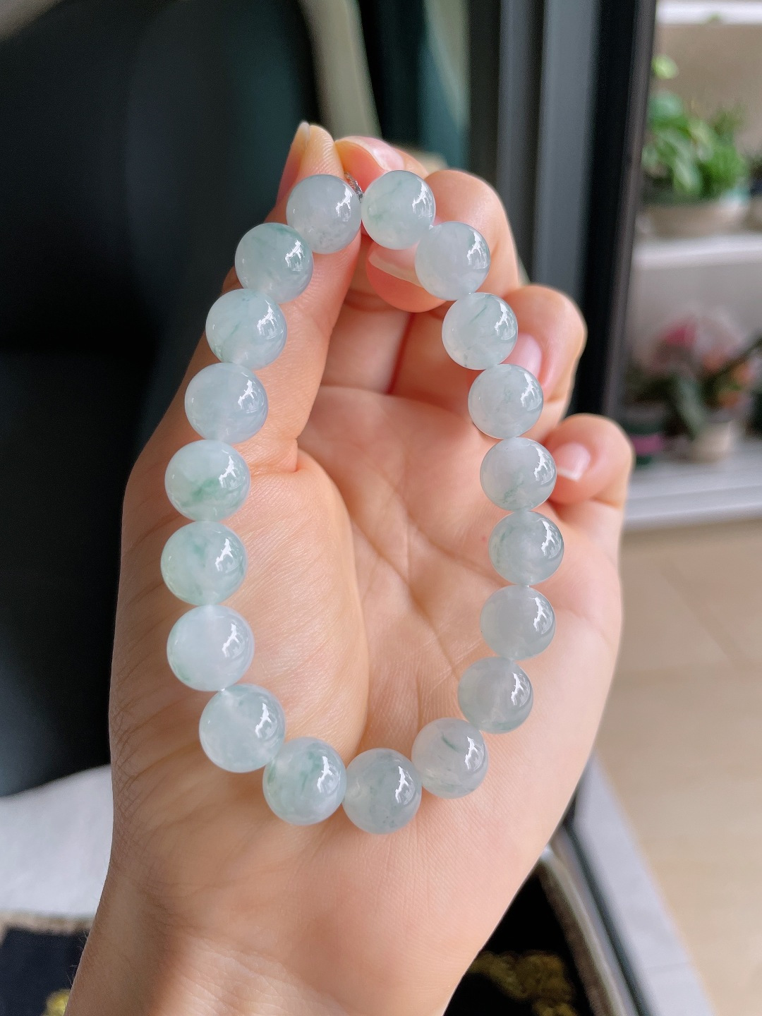 天然翡翠A货，冰飘花手串，尺寸：10mm。【编4394】