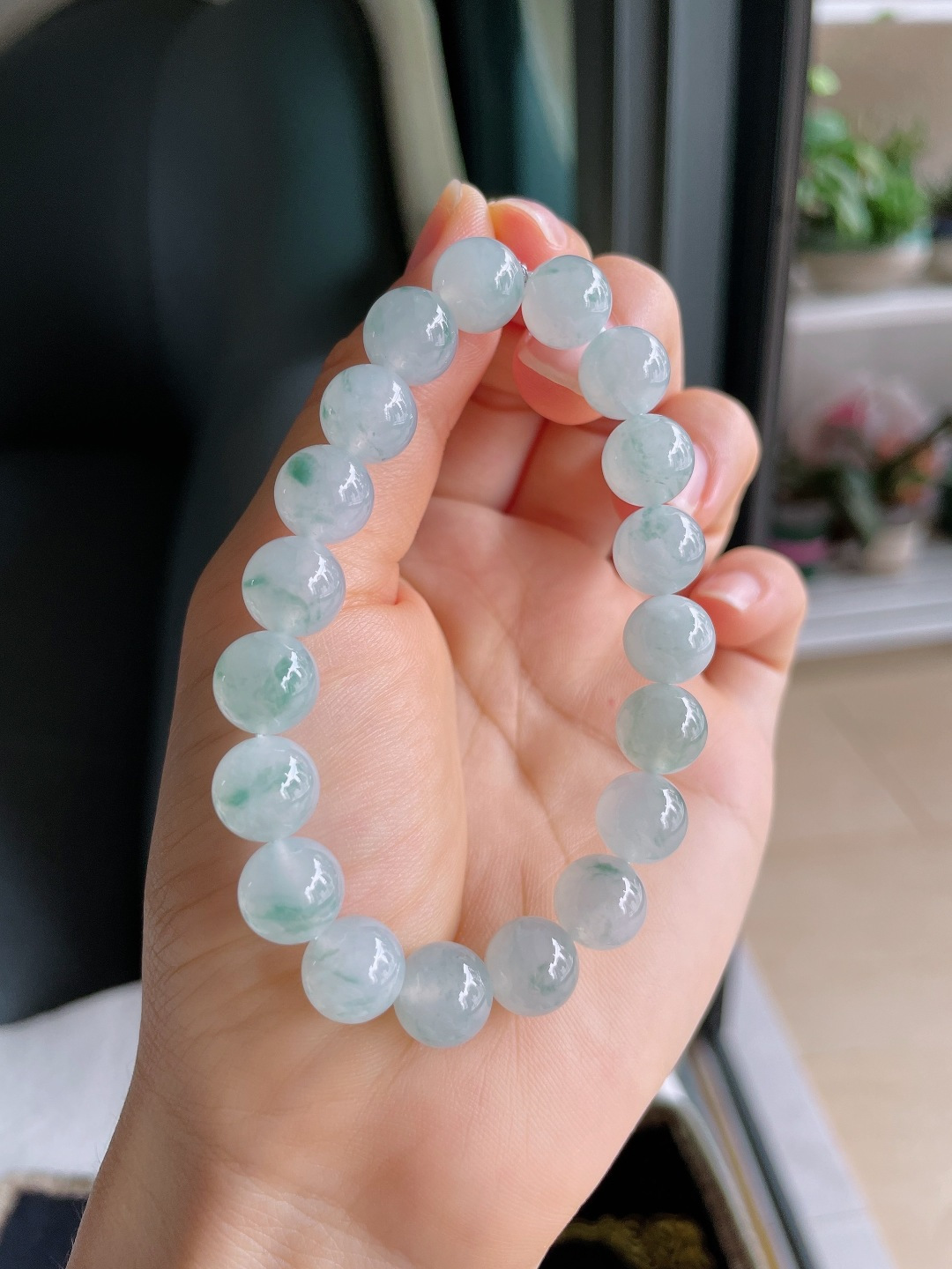 天然翡翠A货，冰飘花手串，尺寸：10mm。【编4394】