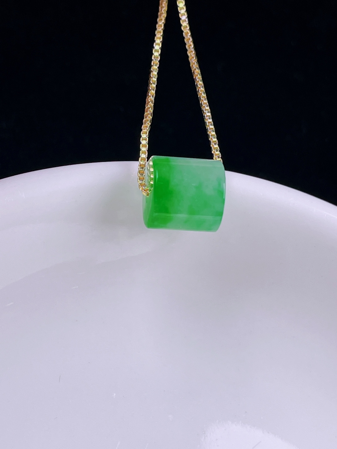 ️辣绿路路通，老种起光，细底通透，尺寸：8/8.3mm0715