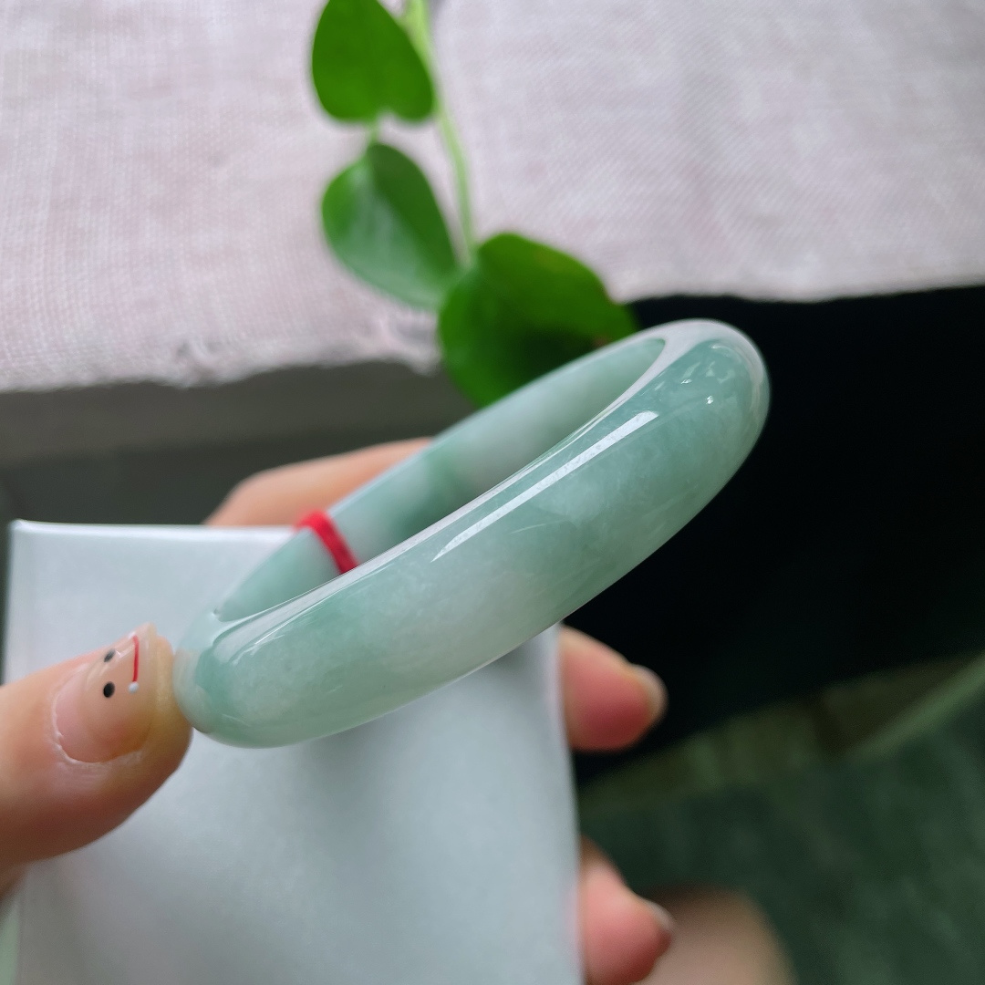 55.3/12.3/8.1，蓝底正圈，水润，细腻，颜色深深浅浅交织在一起，韵味十足，侧纹，ss54121a