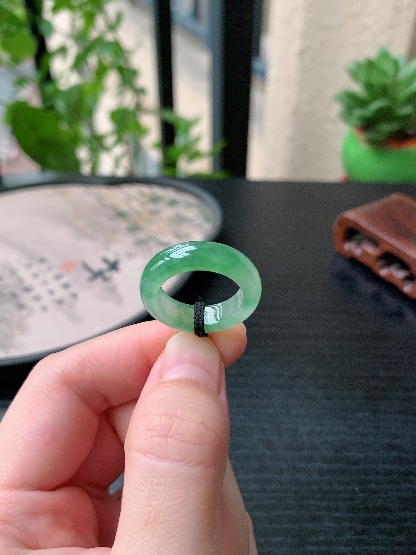 老坑冰种胶感飘绿素面戒指 裸石尺寸:17.5-6-4mm
