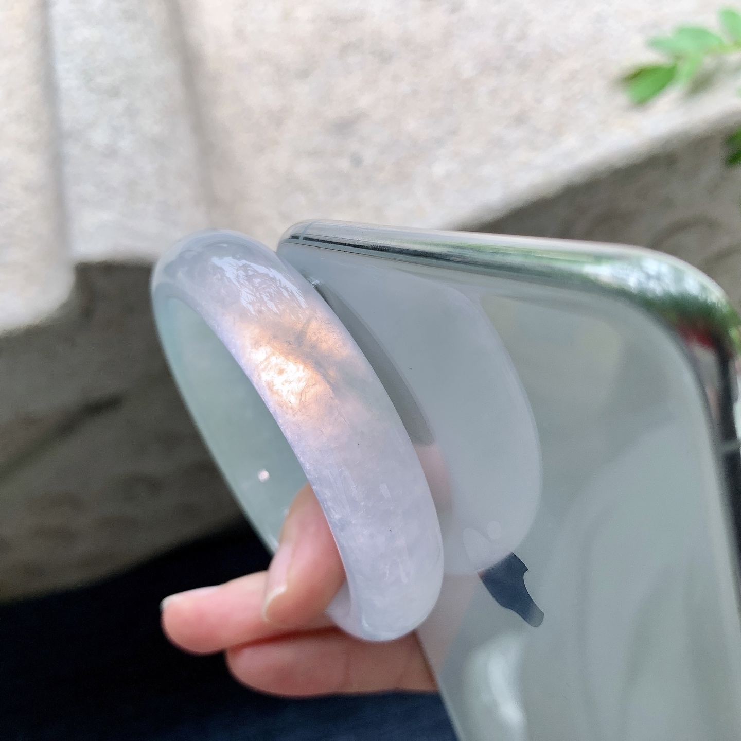 正圈52 53【圈口】53.8/14/8【编码】B2071721【描述】糯冰底色，水润，种老，细腻，打灯有棉线