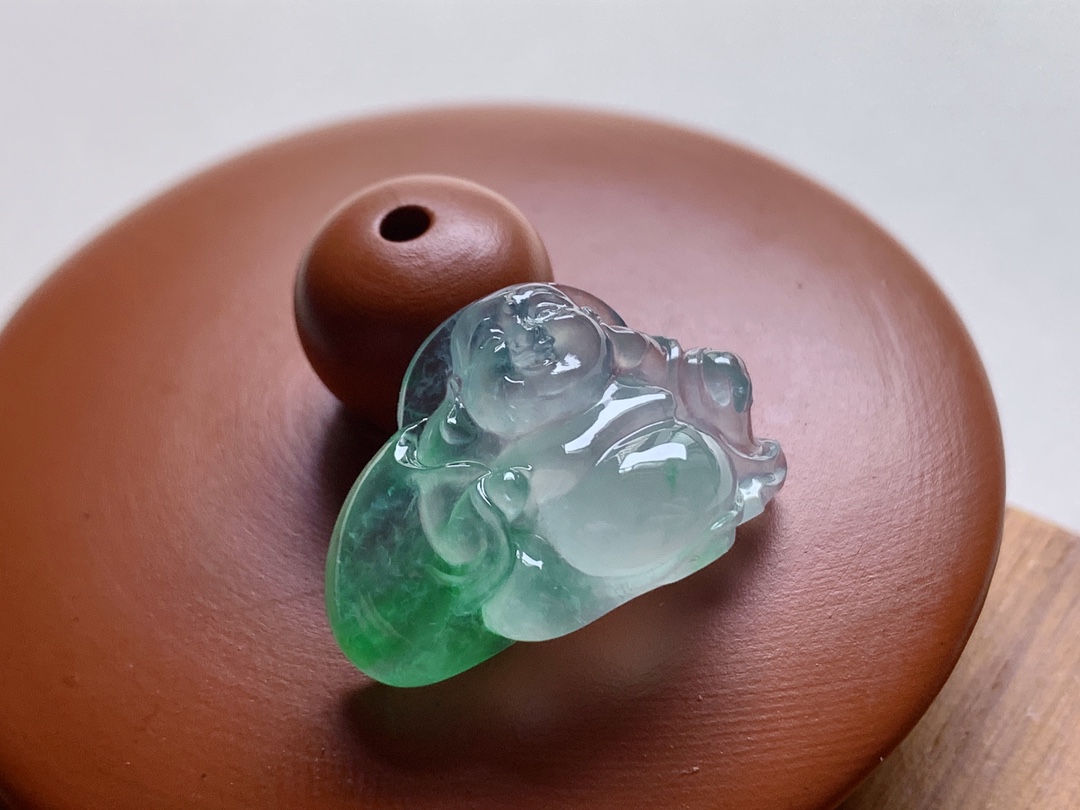 ️ 冰种阳绿布袋佛 飘色青翠漂亮，底子水润，厚实讨喜，品相，尺寸14.3*22.8*8.2
