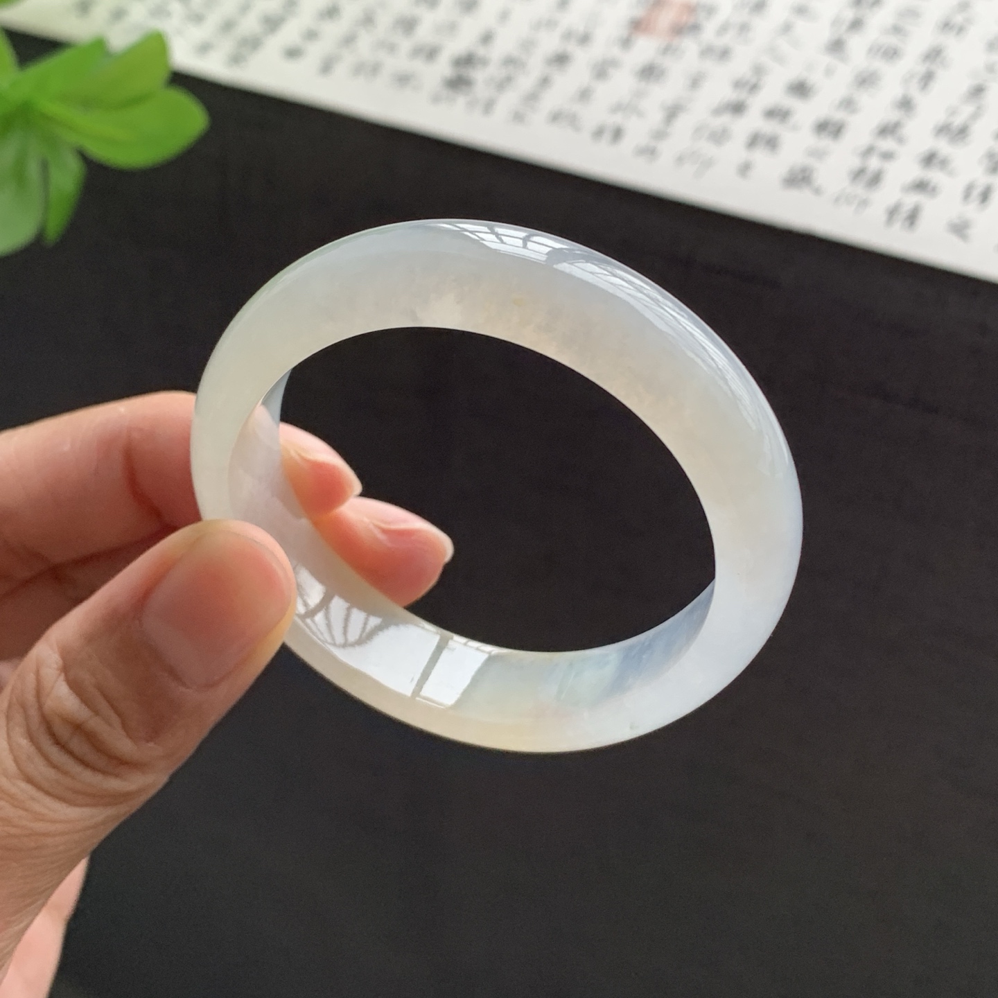 071502XY 黄翡贵妃翡翠手镯 53-45.7-12-6.4